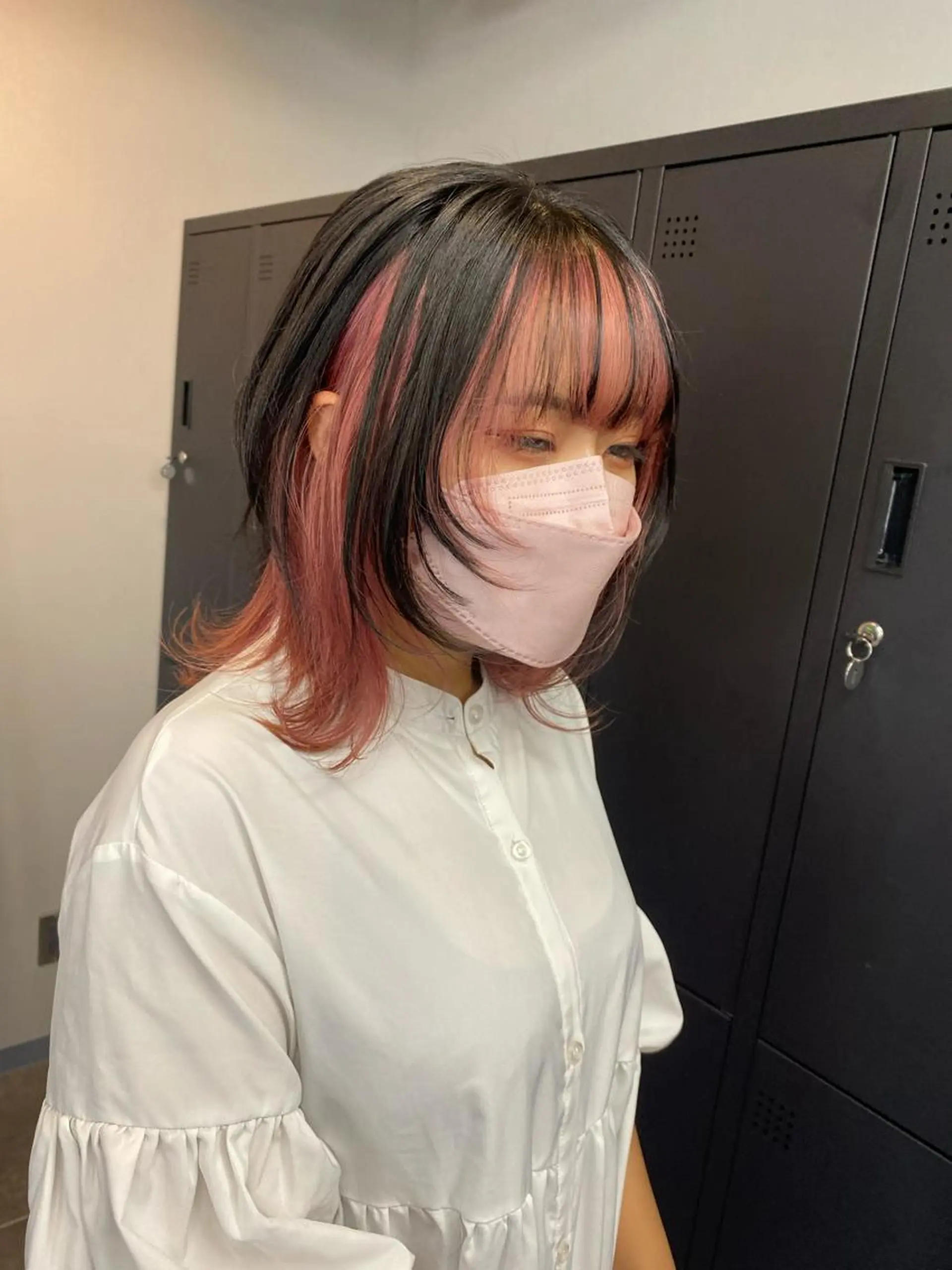 セミロング maco 艶感ハイトーン🦋のヘアスタイル