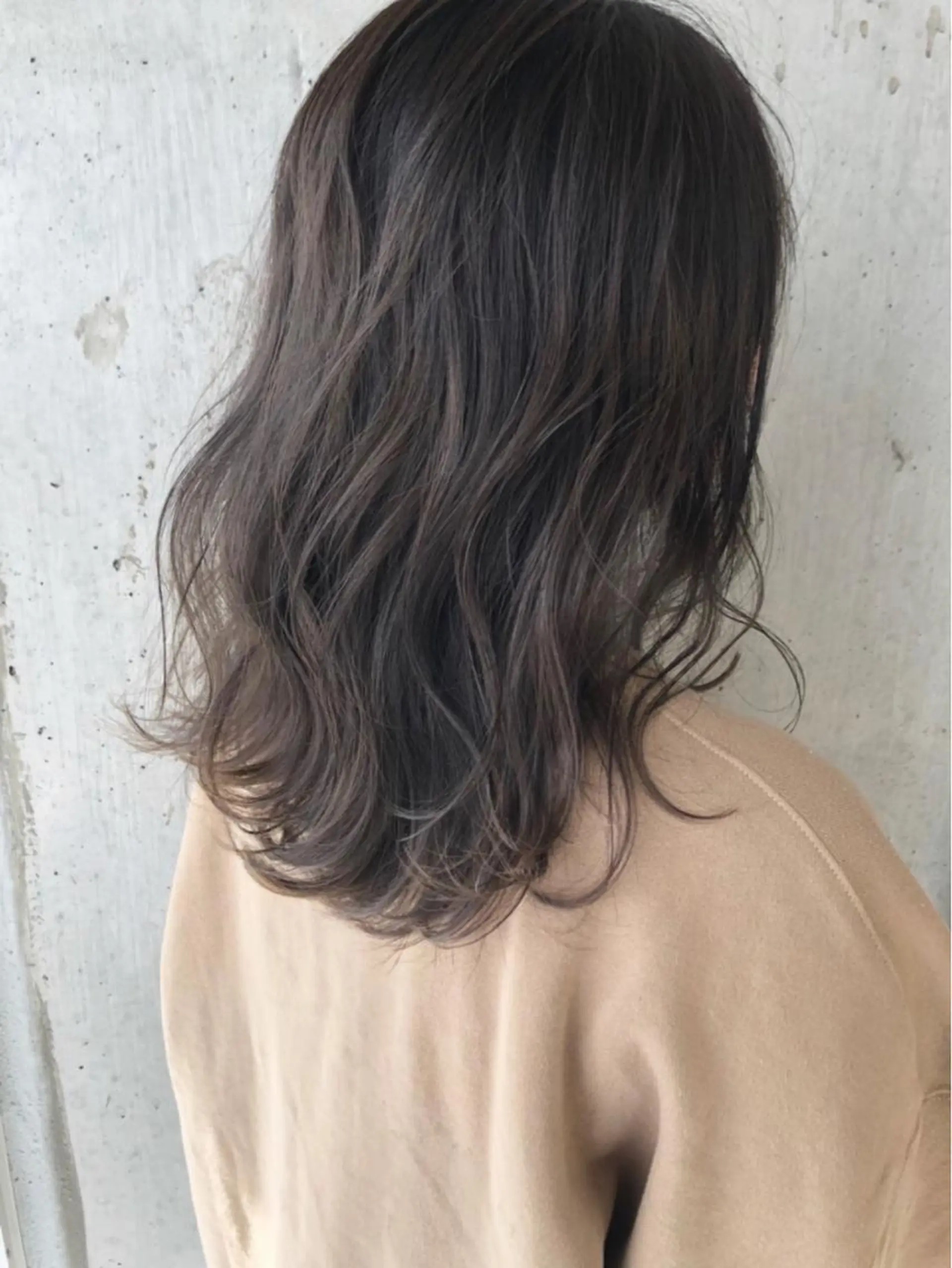 セミロング カラー ナツメダ ダイキのヘアスタイル