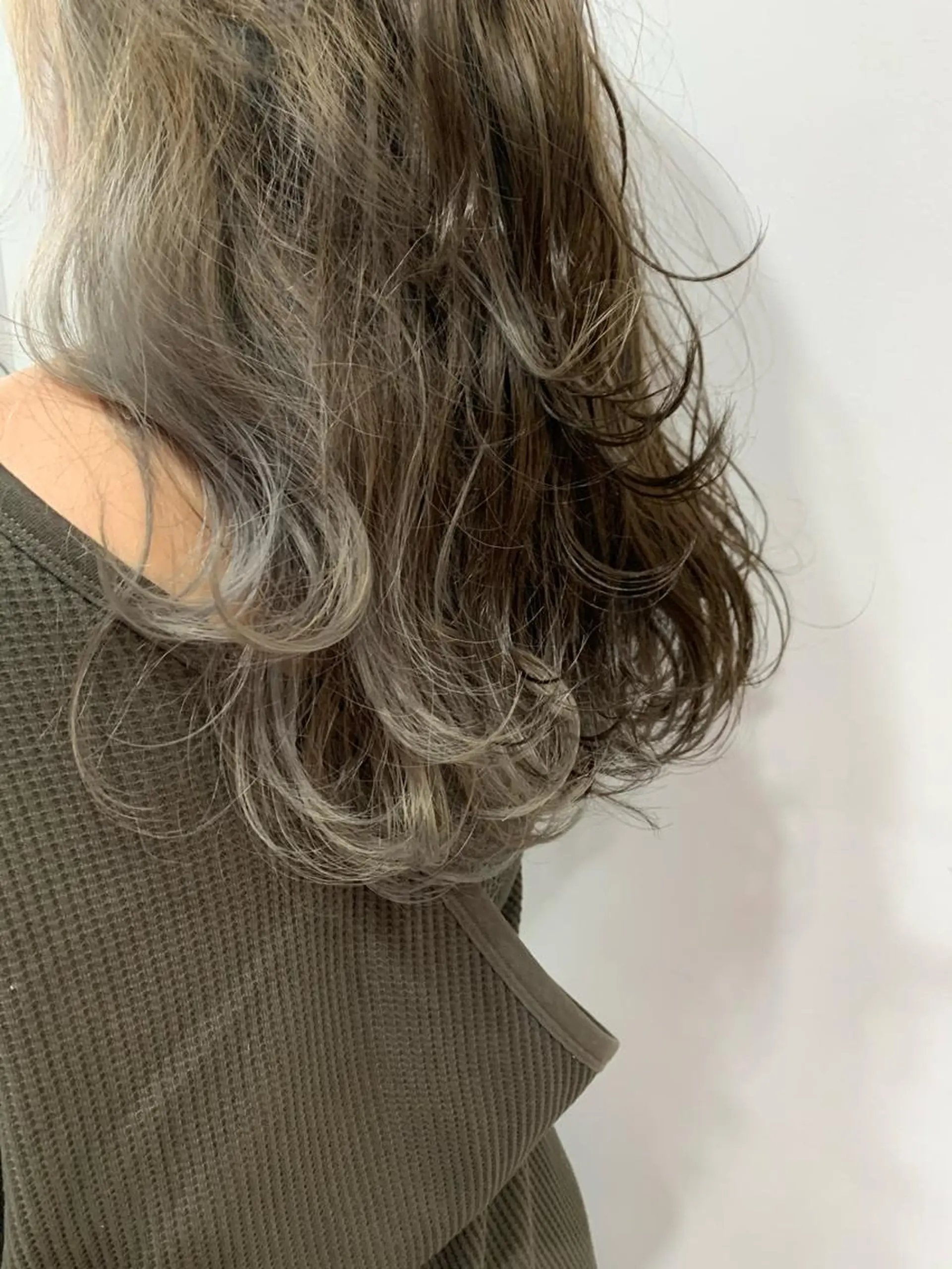 セミロング CiNEMA daikanyama所属・透明感カラー🫧 今泉健太のヘアスタイル