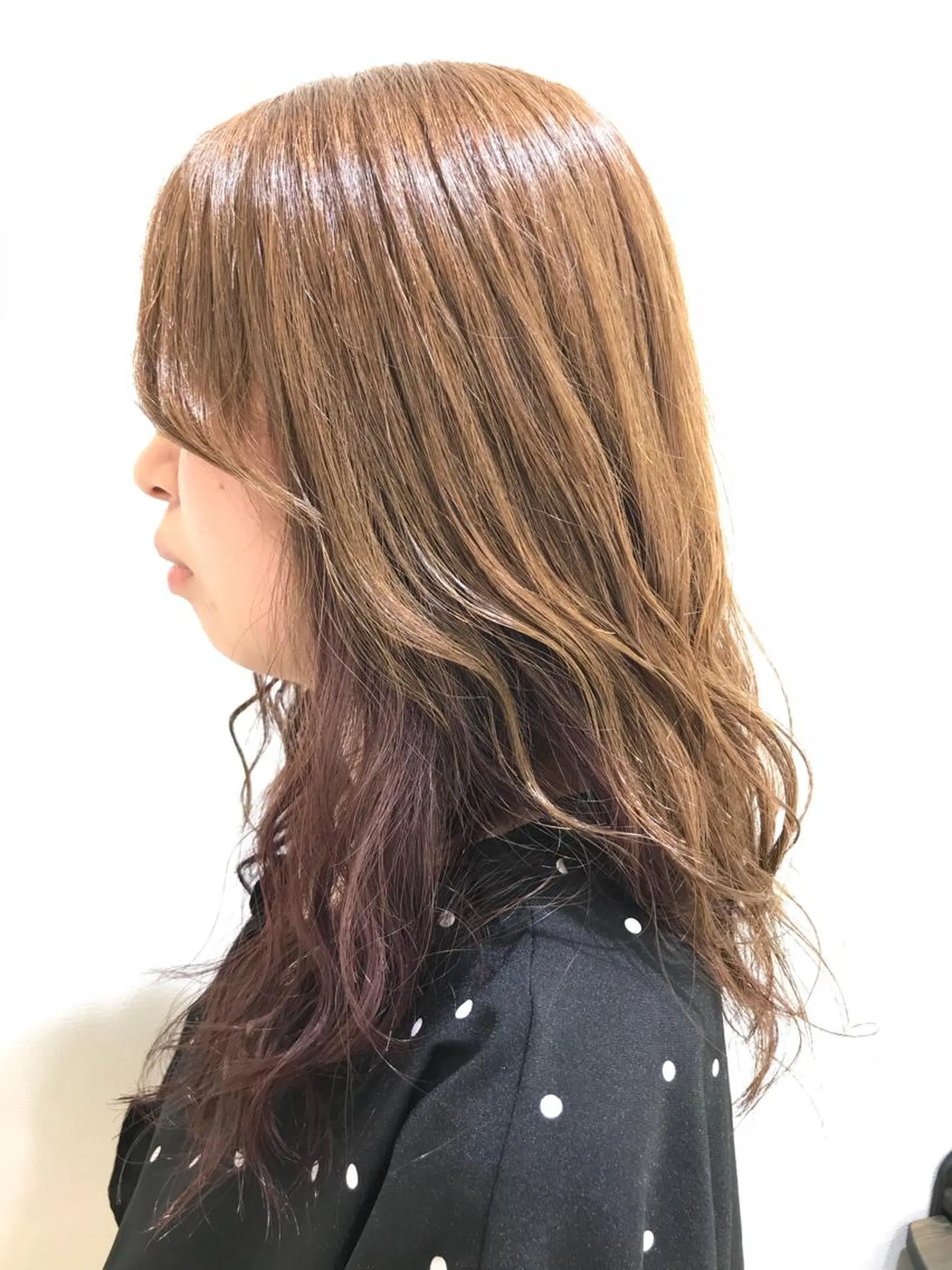 ロング カラー アッシュ 透明感カラー イルミナカラー インナーカラー ピンクカラー 清藤 綾のヘアスタイル