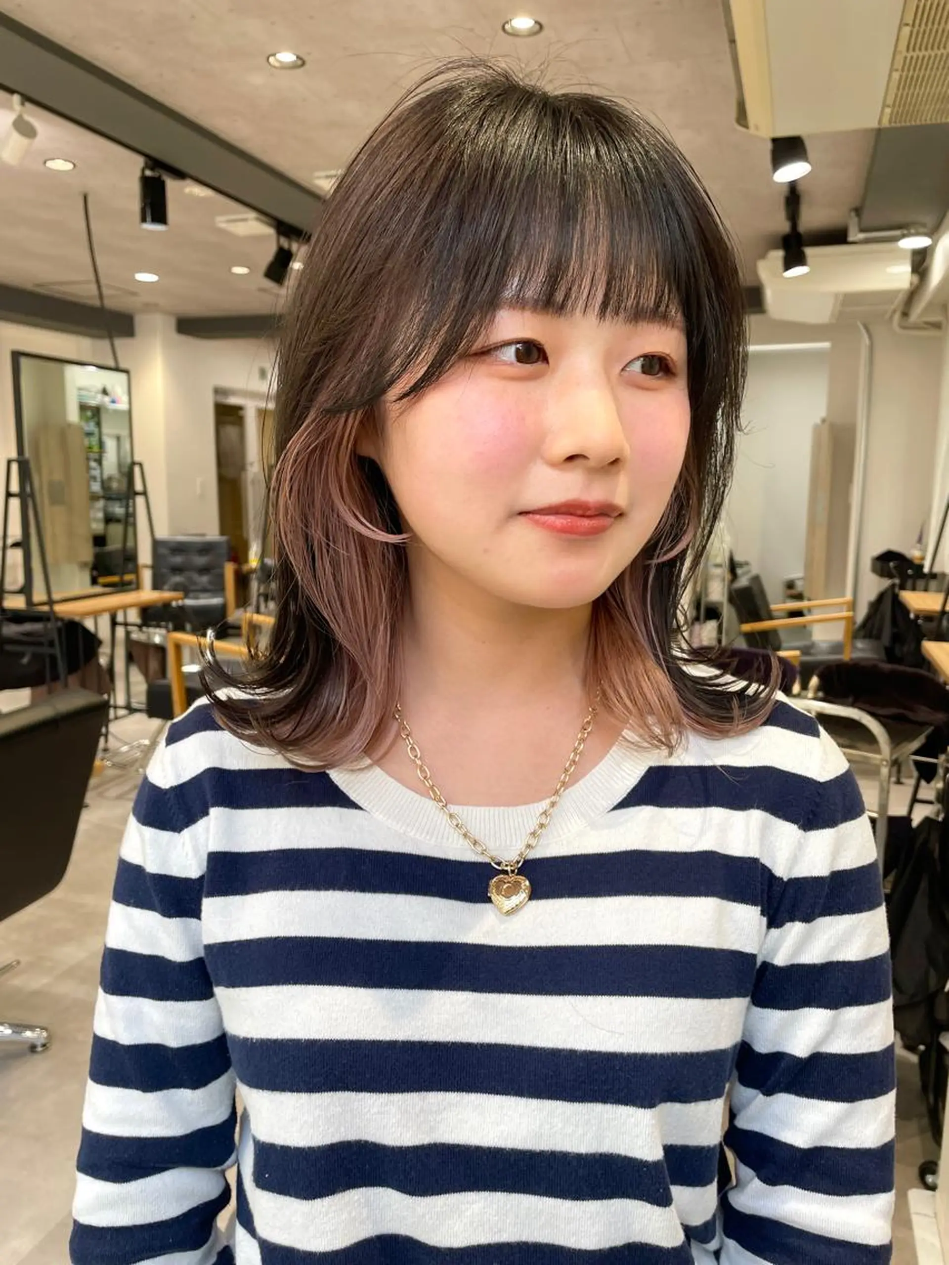 ミディアム カラー 切りっぱなしボブイヤ リングカラー清水隆央のヘアスタイル