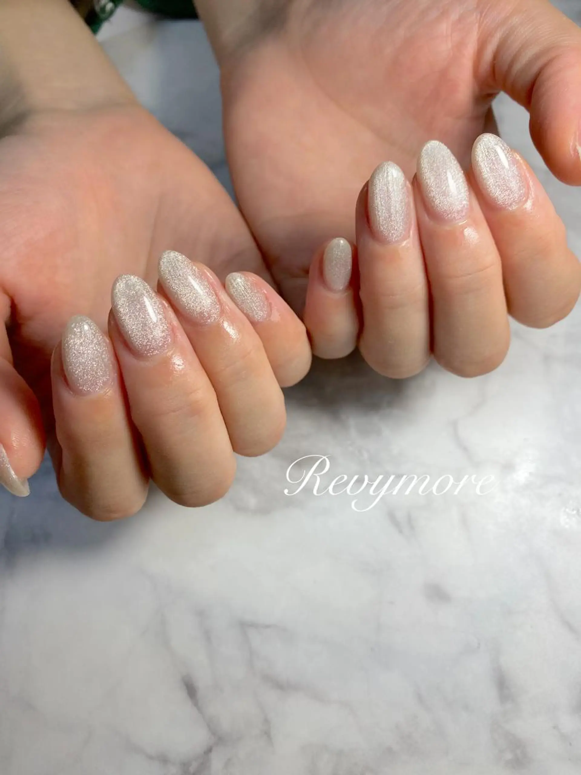 ミディアム ネイル 韓国風ヘア クリアネイル ジェルネイル キラキラネイル 韓国ネイル nail salon Revymore所属・nail salon Revymoreのネイルデザイン