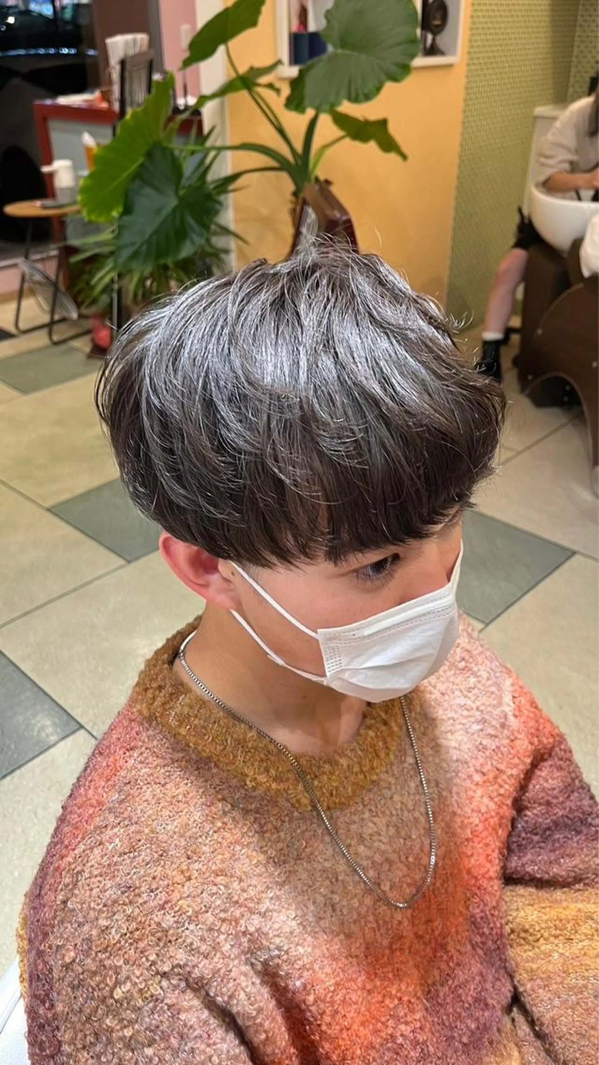 パーマ メンズ メンズバレイヤージュ メンズブリーチ メンズハイライト メンズハイトーン メンズインナーカラー ミシェル /韓国ヘア🕊️のヘアスタイル