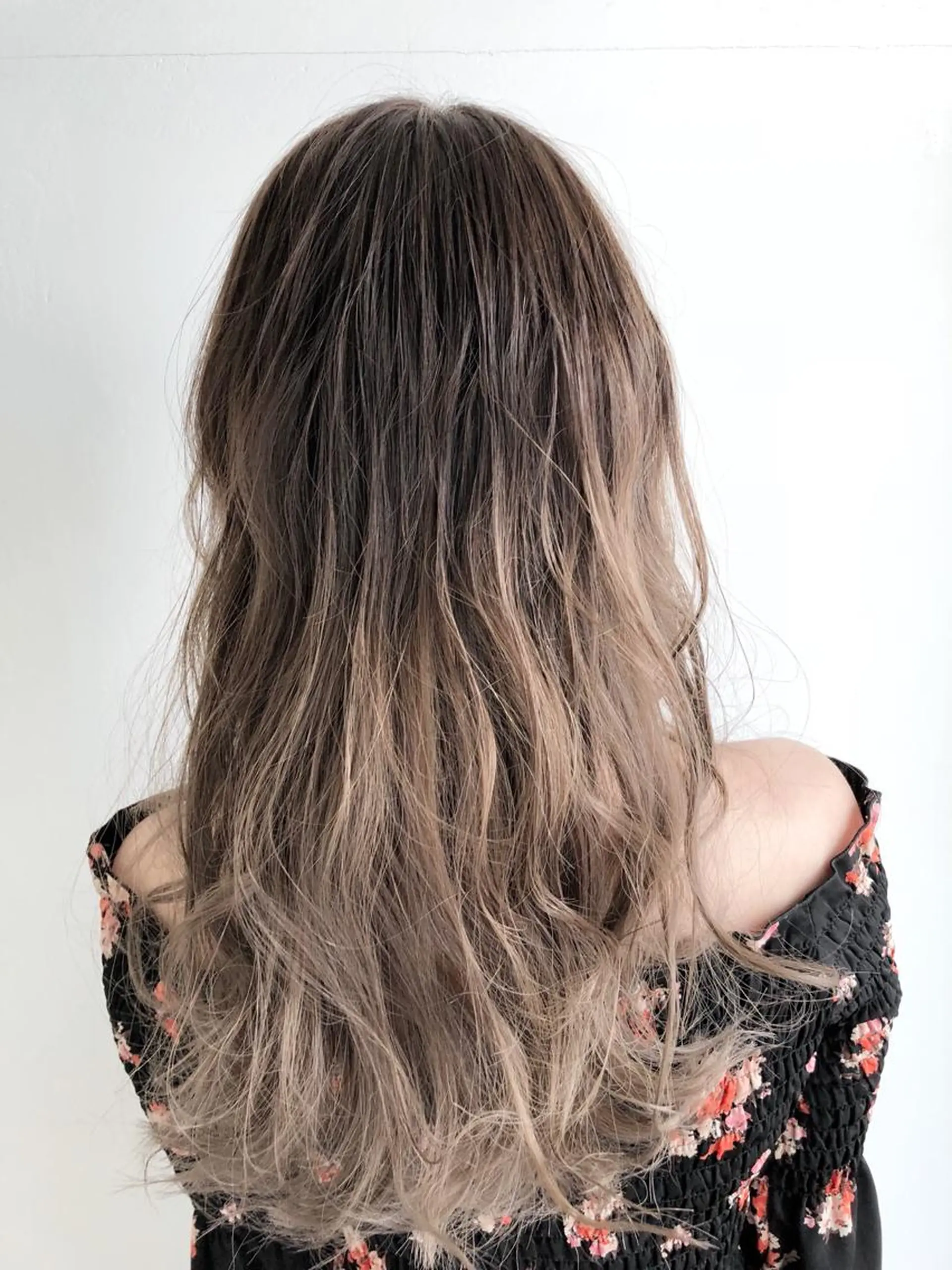 カラー アッシュ ブリーチ ラベンダーカラー ラベンダーアッシュ ヘアカラー トリートメント ヘッドスパ グレージュ/髪質改善 Yamato.hのヘアスタイル