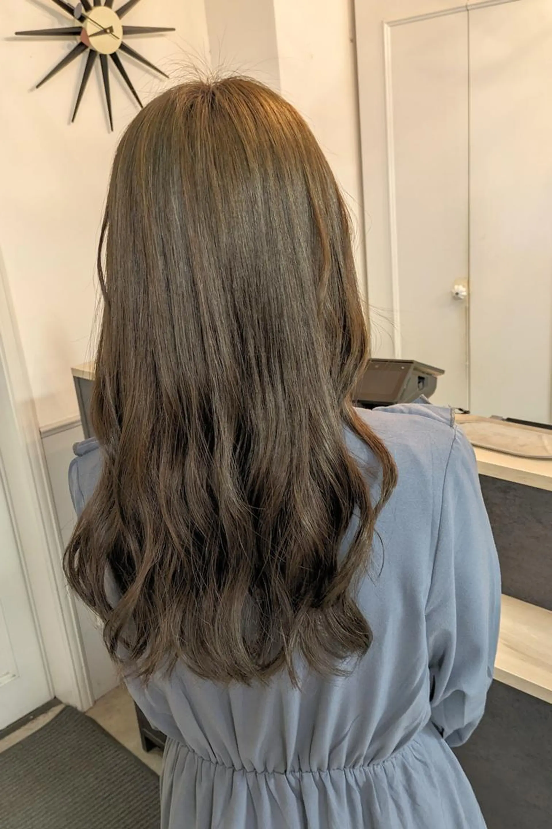 ロング ヘアカラー ベージュ＊Spica 【ミルクティー】のヘアスタイル