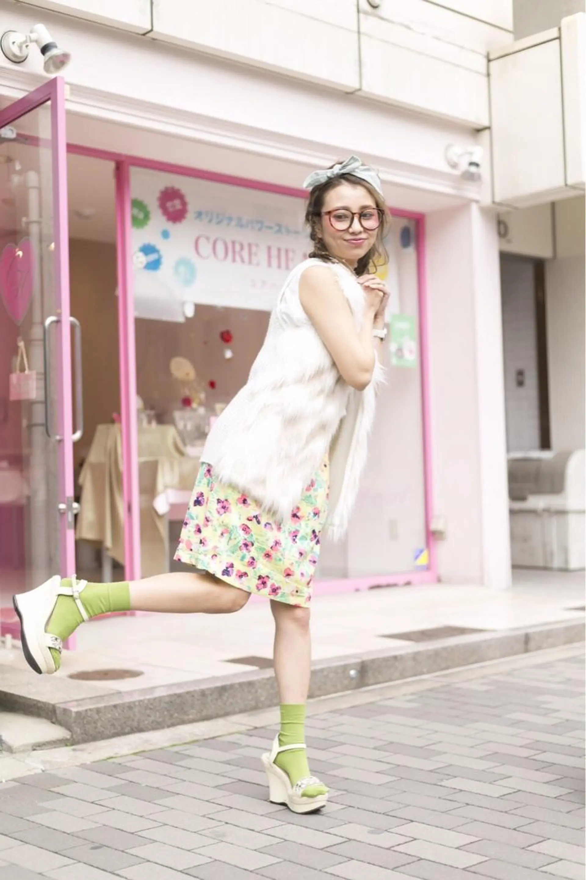 セミロング カラー パーマ ヘアアレンジ メンズ キッズ ネイル マツエク・マツパ アティリー 西梅田のヘアスタイル