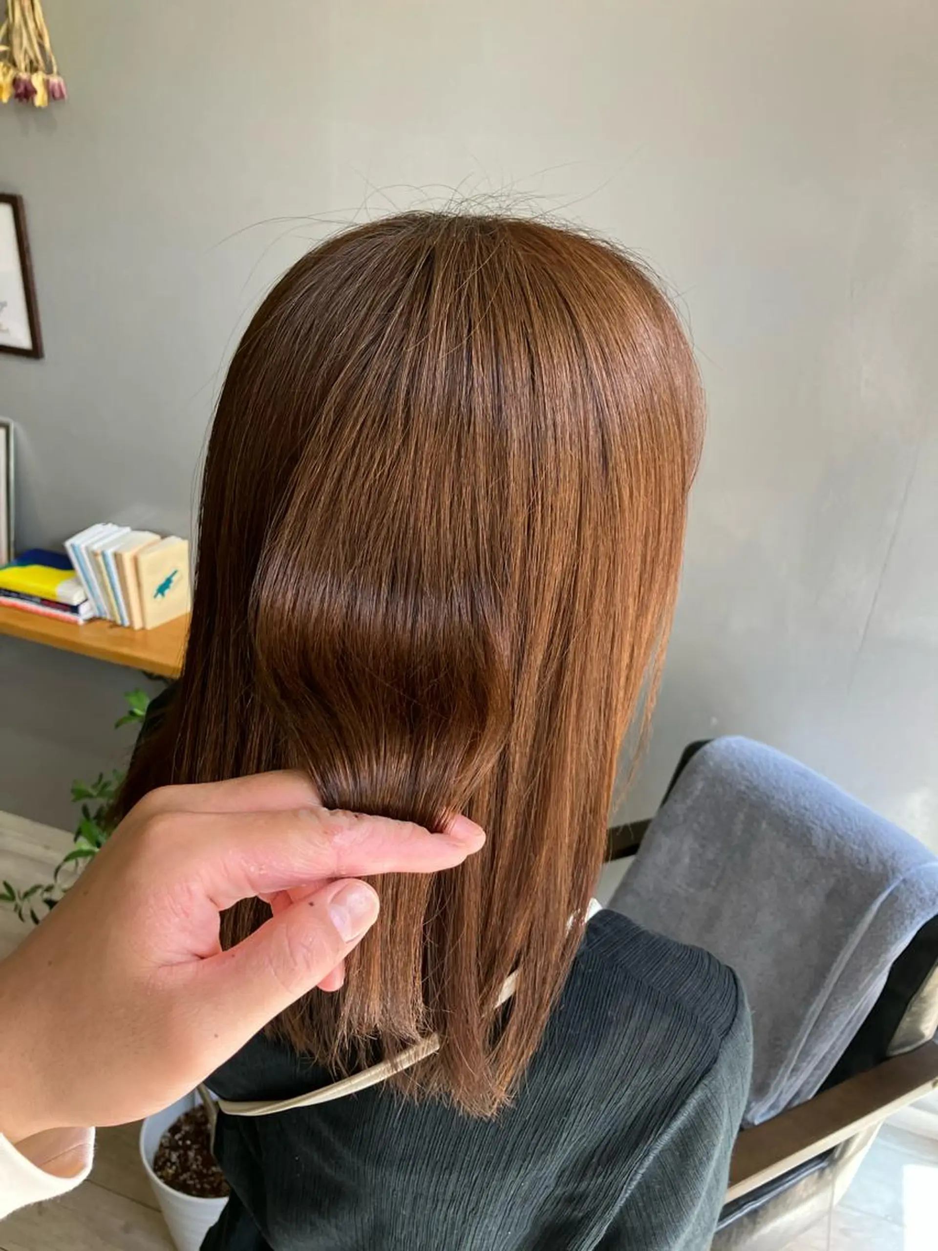 ミディアム 渡辺俊介 暗髪カラー /美髪矯正/髪質改善のヘアスタイル