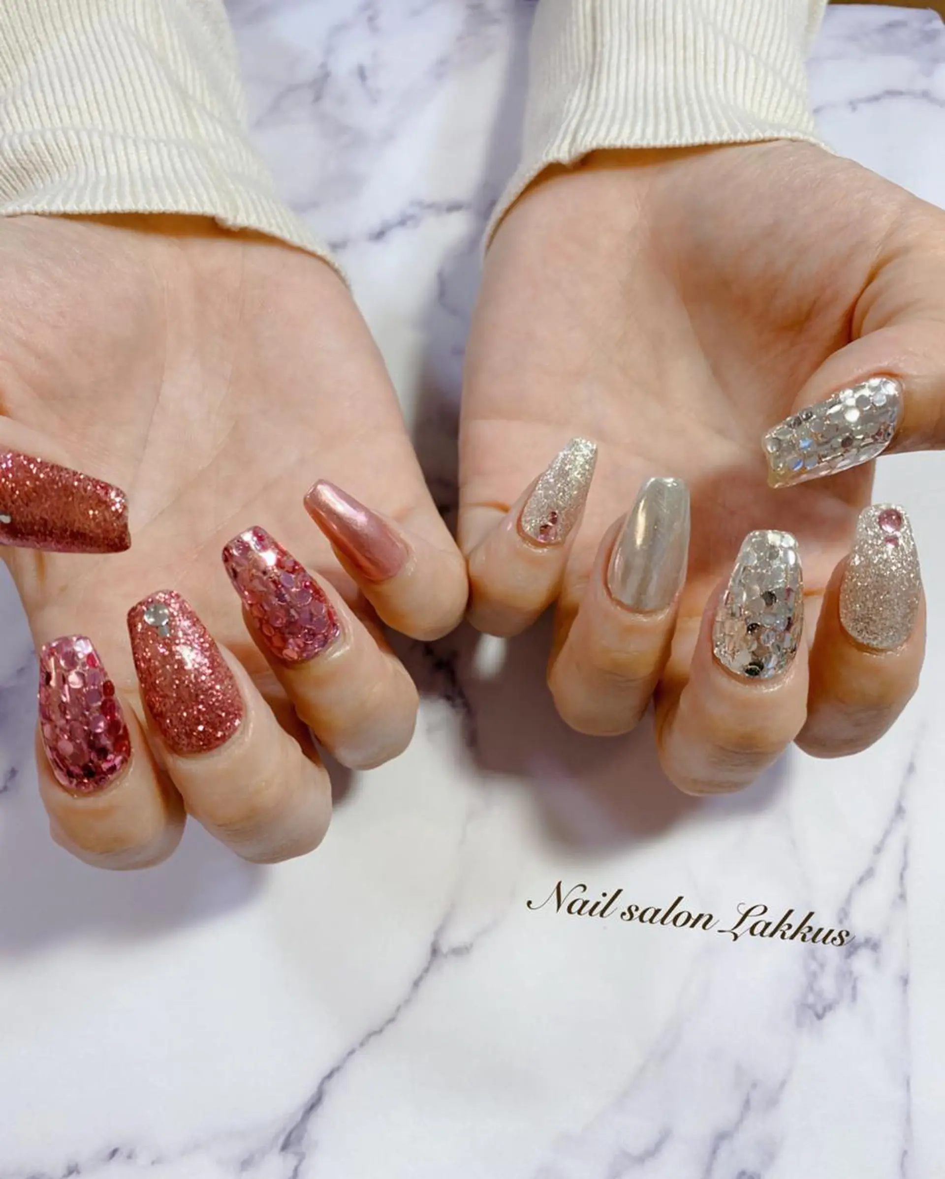 ネイル ミラーネイル ピンク シルバー Lakkus T－CHIのネイルデザイン