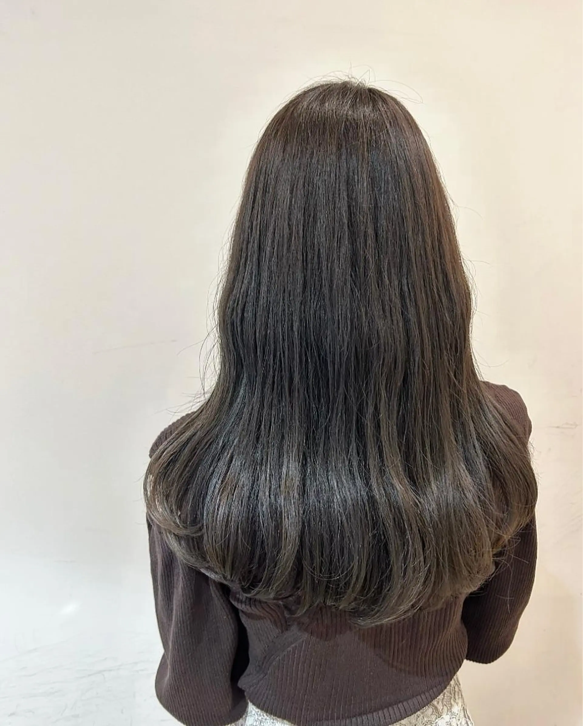 ロング カラー アイブロウ アッシュ 眉カラー カット ヘアカラー 🫧顔周りカット 🫧樫村優香のヘアスタイル