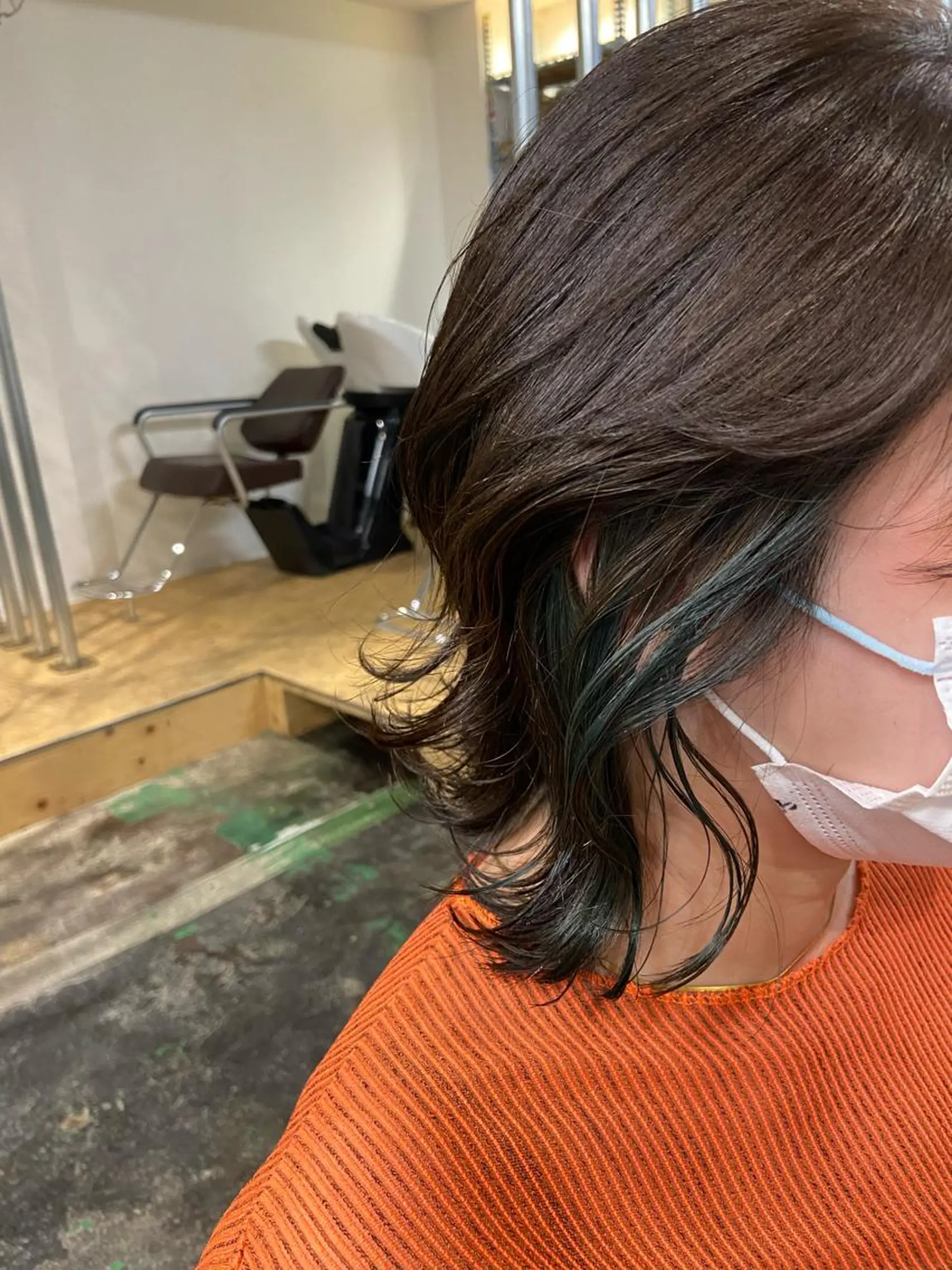 カラー インナーカラー 大塚 夏生のヘアスタイル