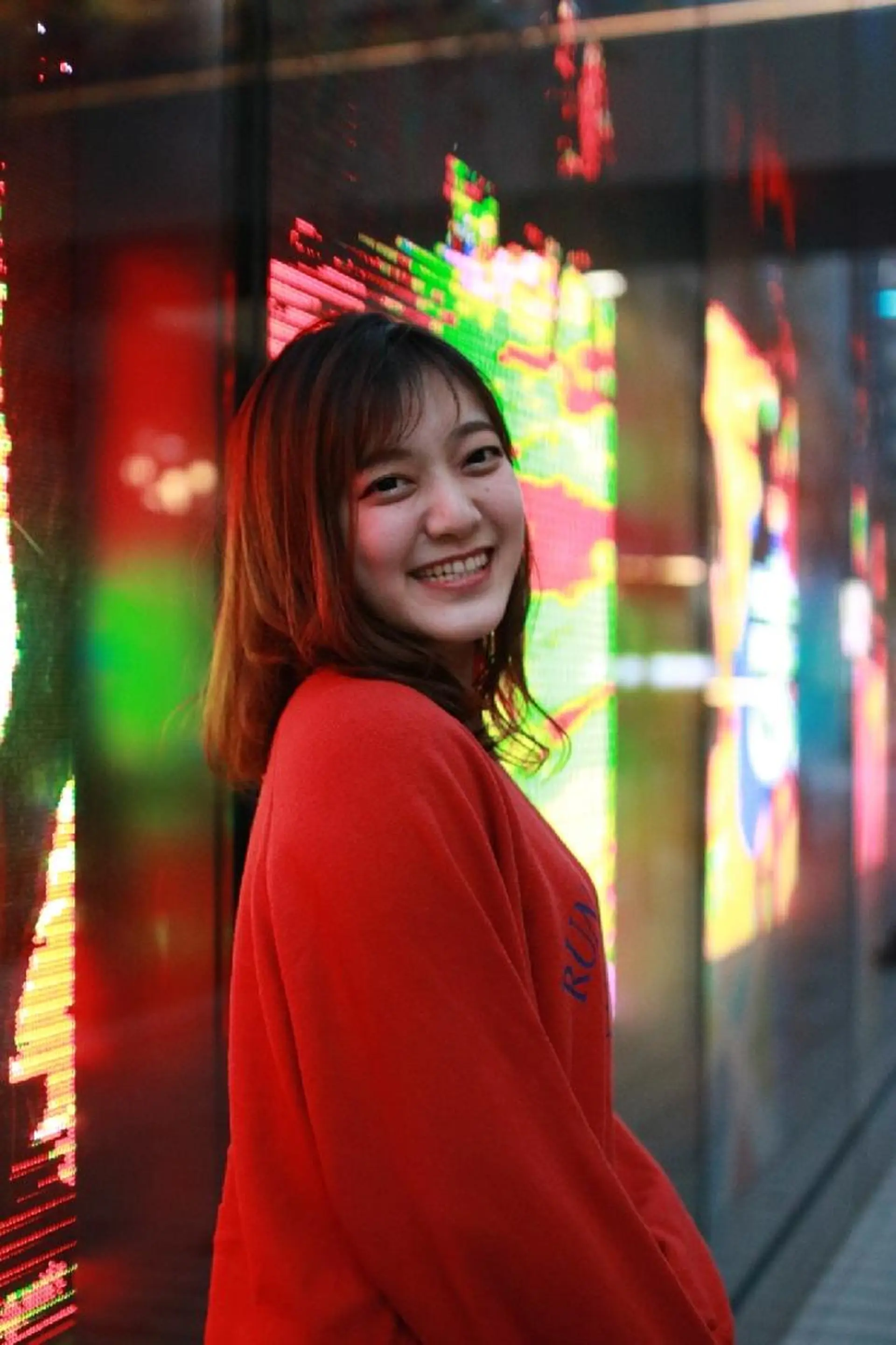 ミディアム カット ヘアカラー Roji 米田 真一のヘアスタイル