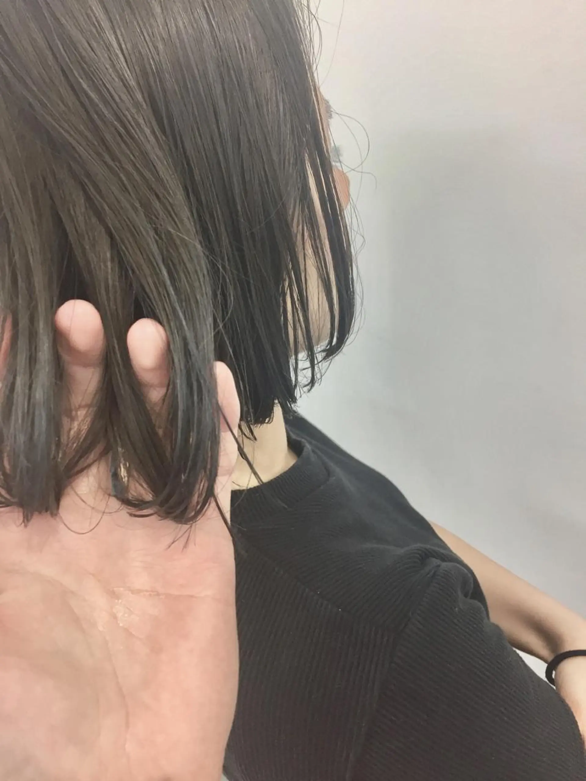 ショート カラー ブリーチ ブルーカラー ブルージュ イルミナカラー ニシオカ タクヤのヘアスタイル