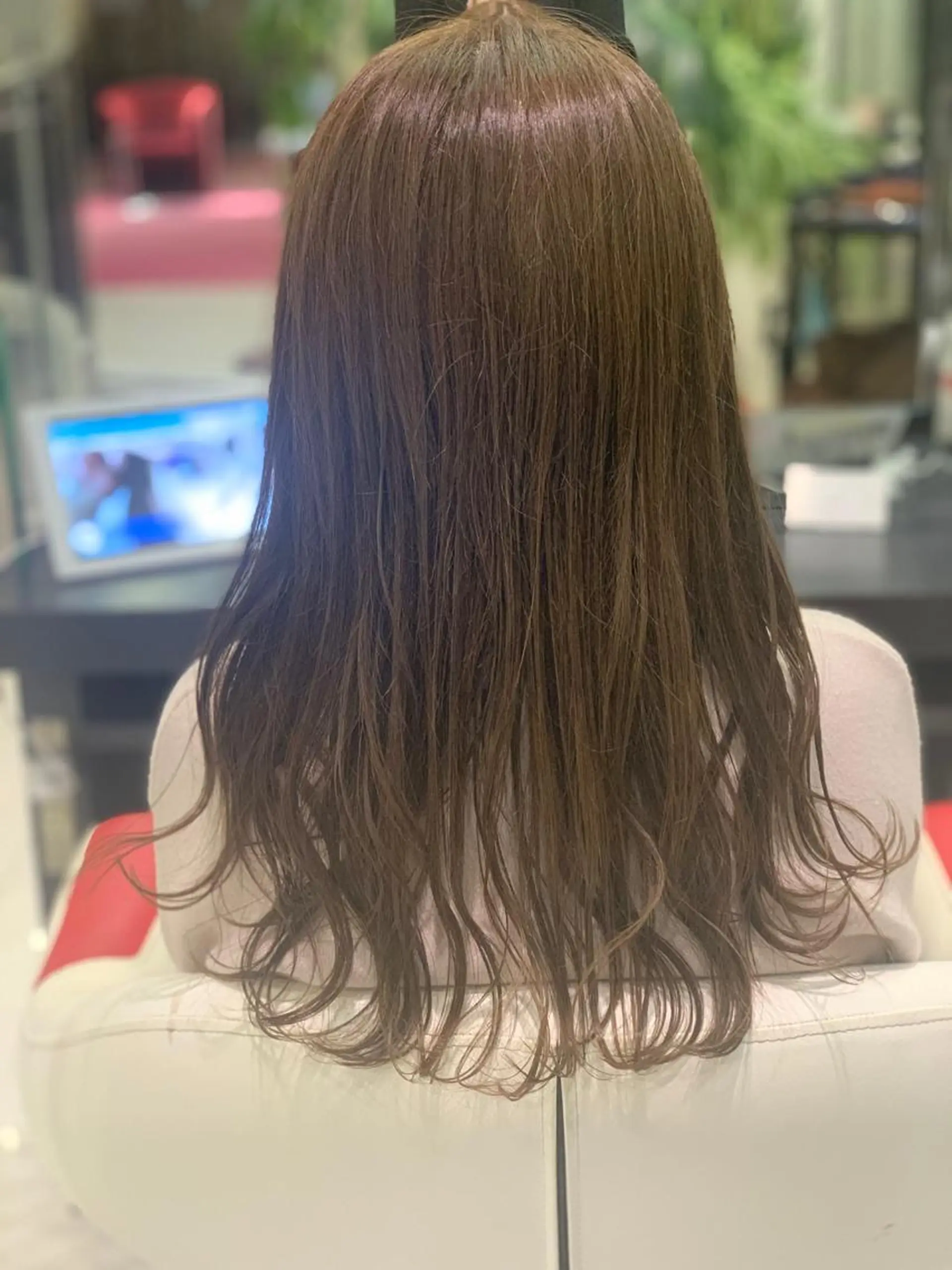ロング カラー 坂井 水菜美のヘアスタイル