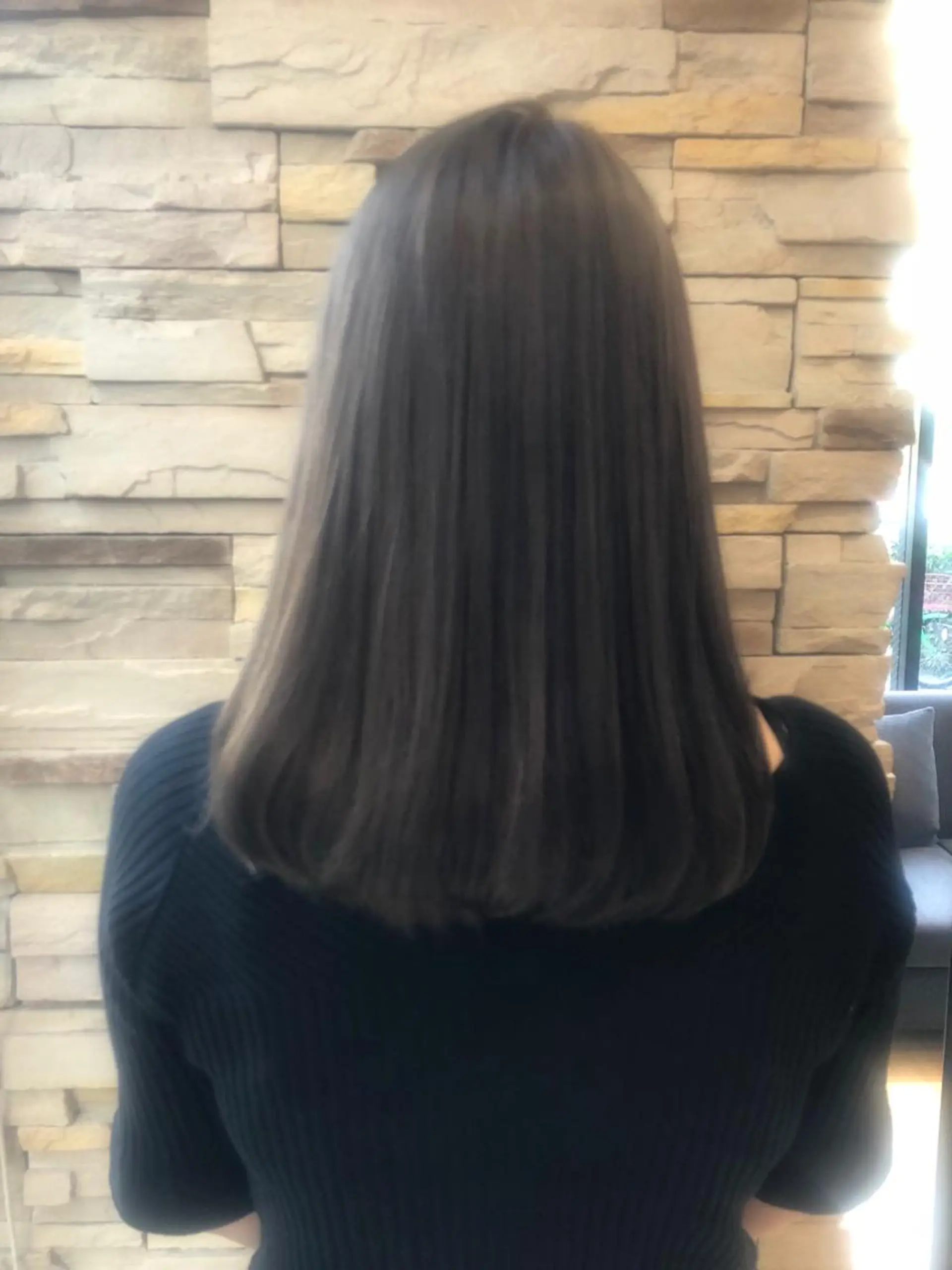 セミロング カラー 足立 小百合のヘアスタイル