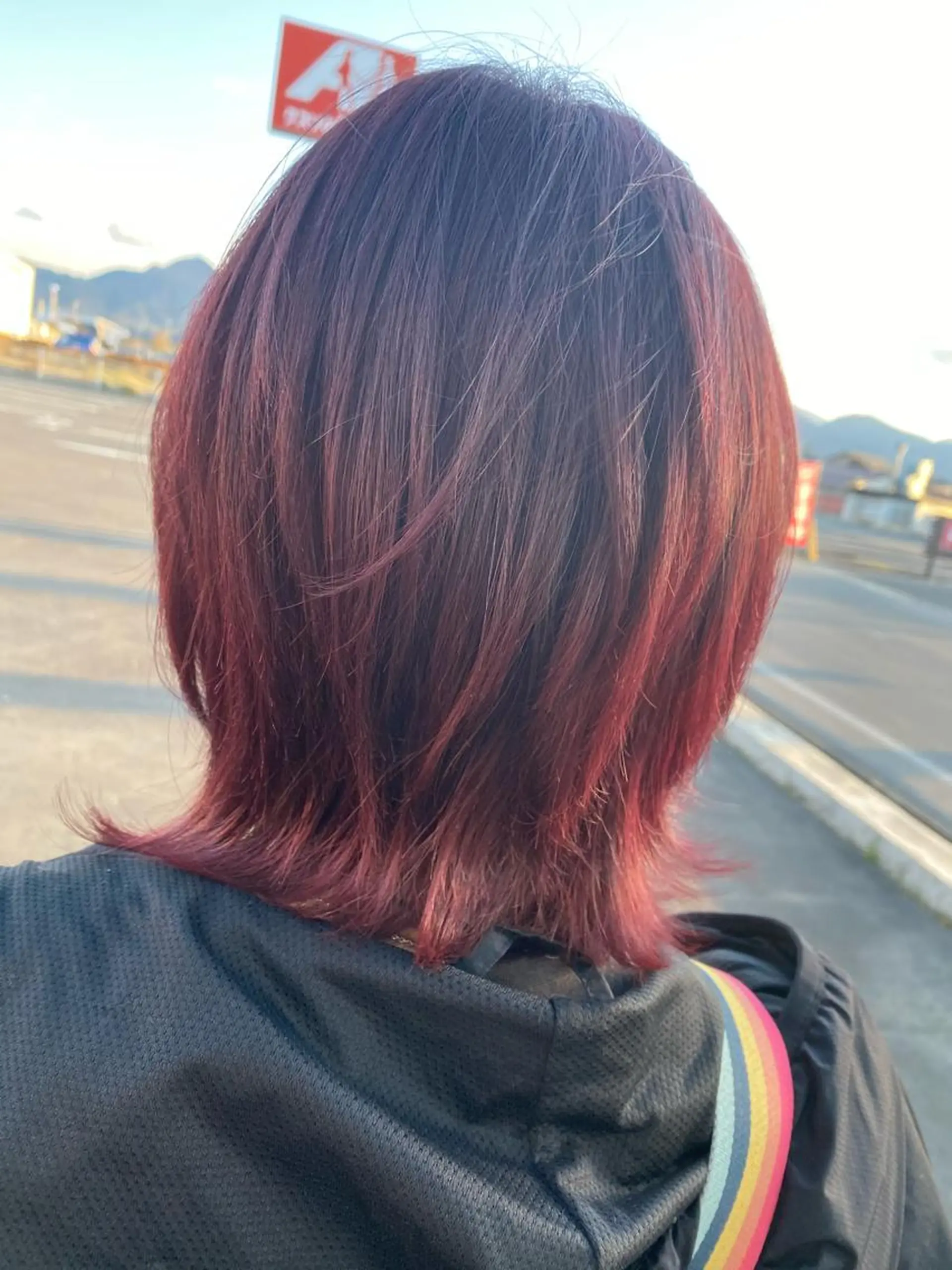 ミディアム ウルフカット ｎａｔｓｕ ．のヘアスタイル