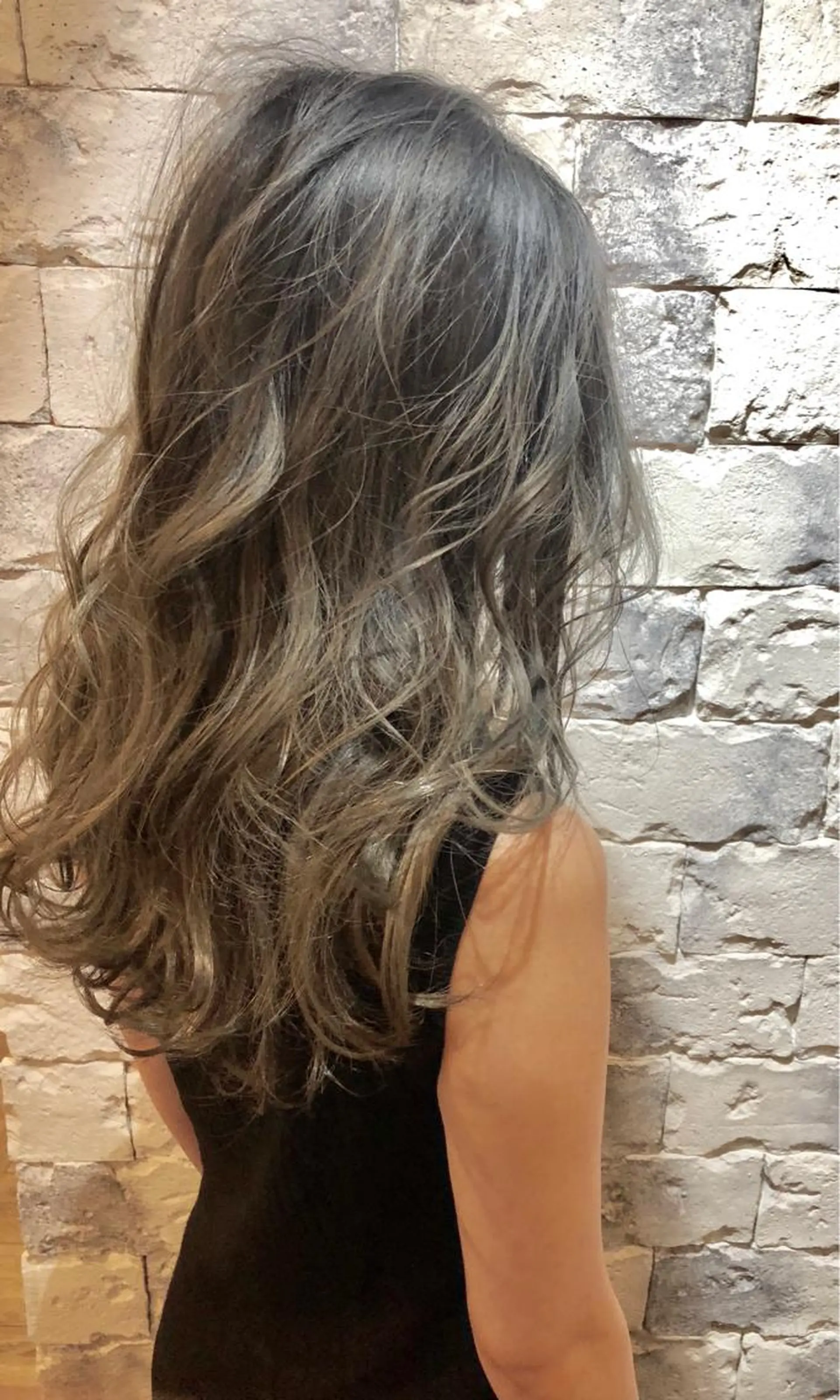セミロング カラー ヘアアレンジ メンズ メンズバレイヤージュ バレイヤージュ グラデーションカラー イルミナカラー 外国人風カラー AUBE HAIRazul吉祥寺所属・綺麗な髪質にしたい方 限定🌈清水　祥のヘアスタイル