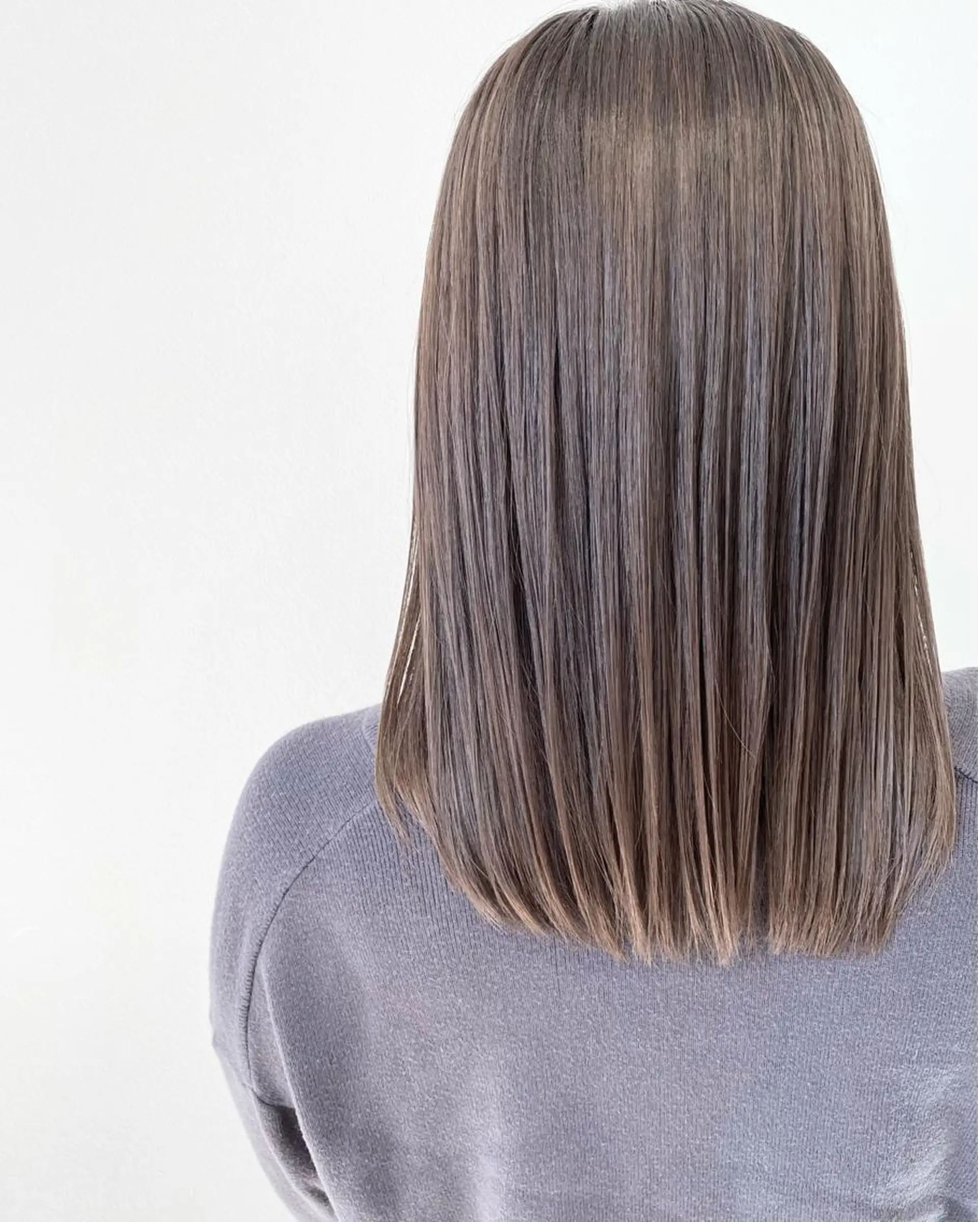 ミディアム カット ヘアカラー トリートメント MYRTLE TSUNODAのヘアスタイル