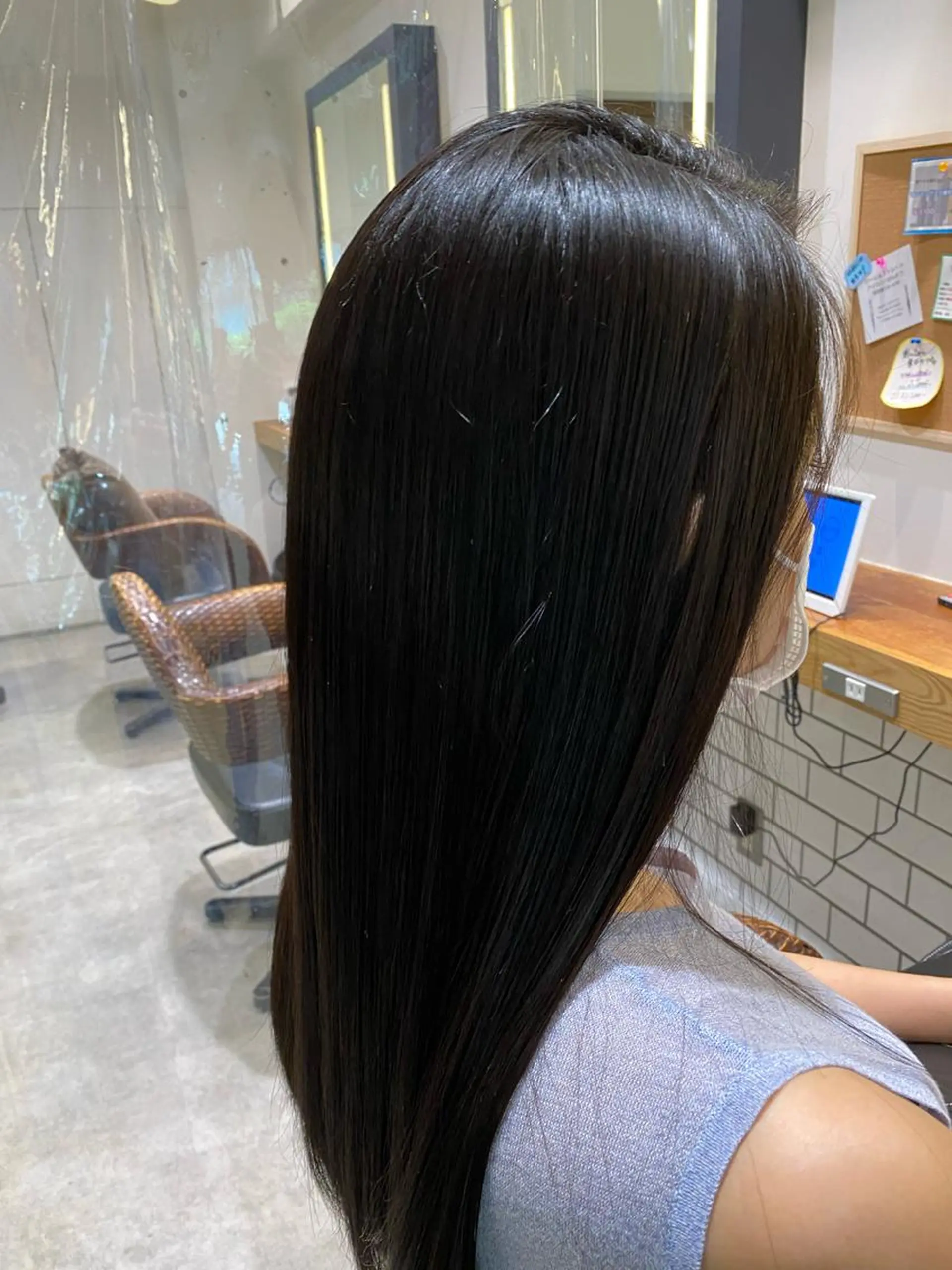 セミロング 🌈髪質改善TR 艶カラーユウダイ🌈のヘアスタイル