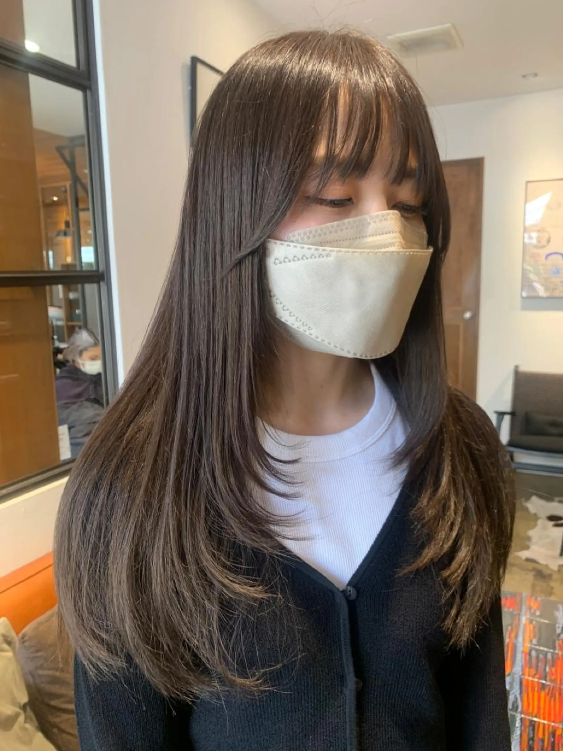 ロング カラー ベージュカラー オリーブベージュ レイヤーカット RIO .のヘアスタイル