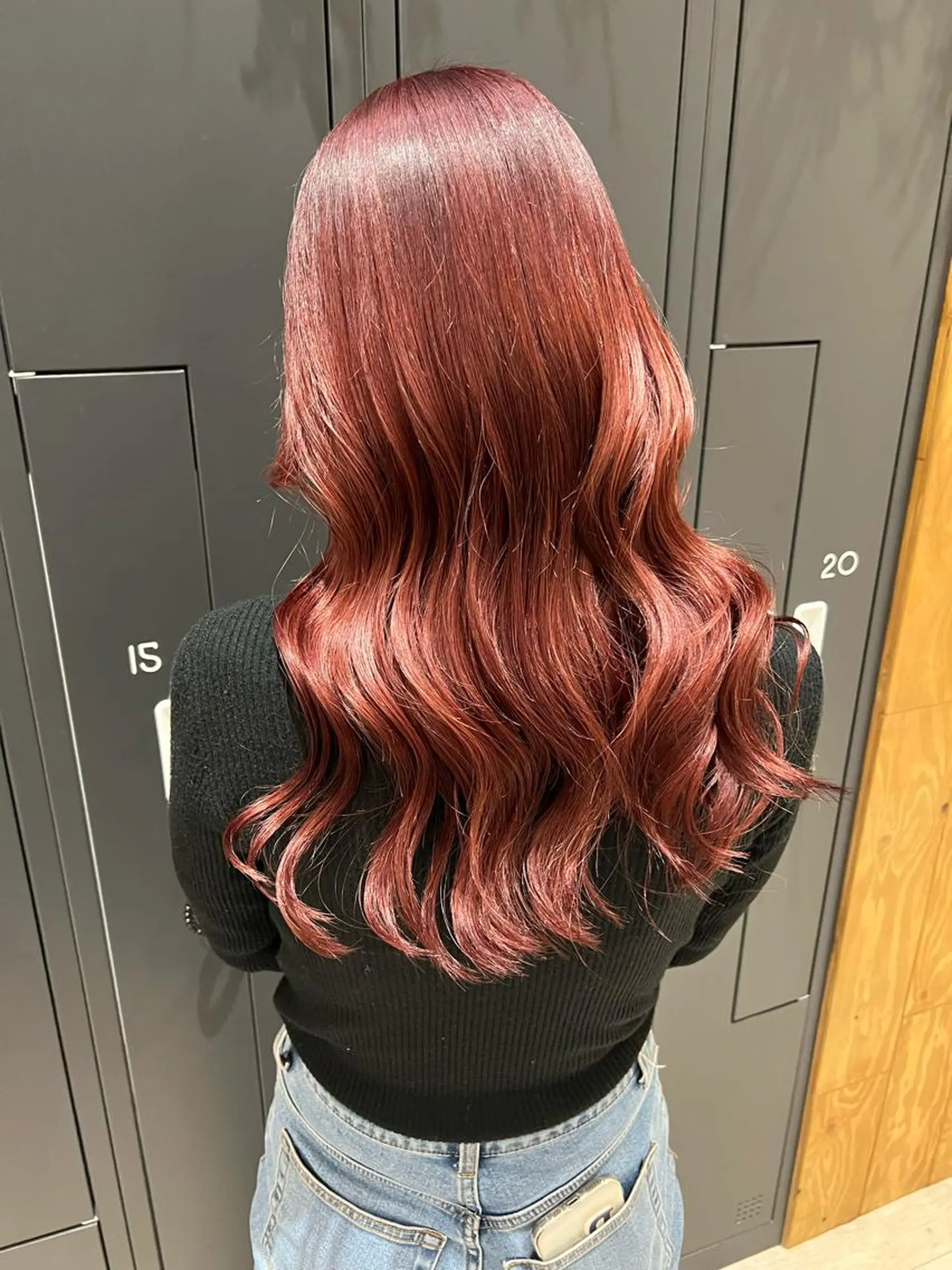 ロング カラー ブリーチ ボルドーカラー ケアブリーチ ダブルカラー イヤリングカラー salowin神戸三宮suite所属・工藤 貫多のヘアスタイル