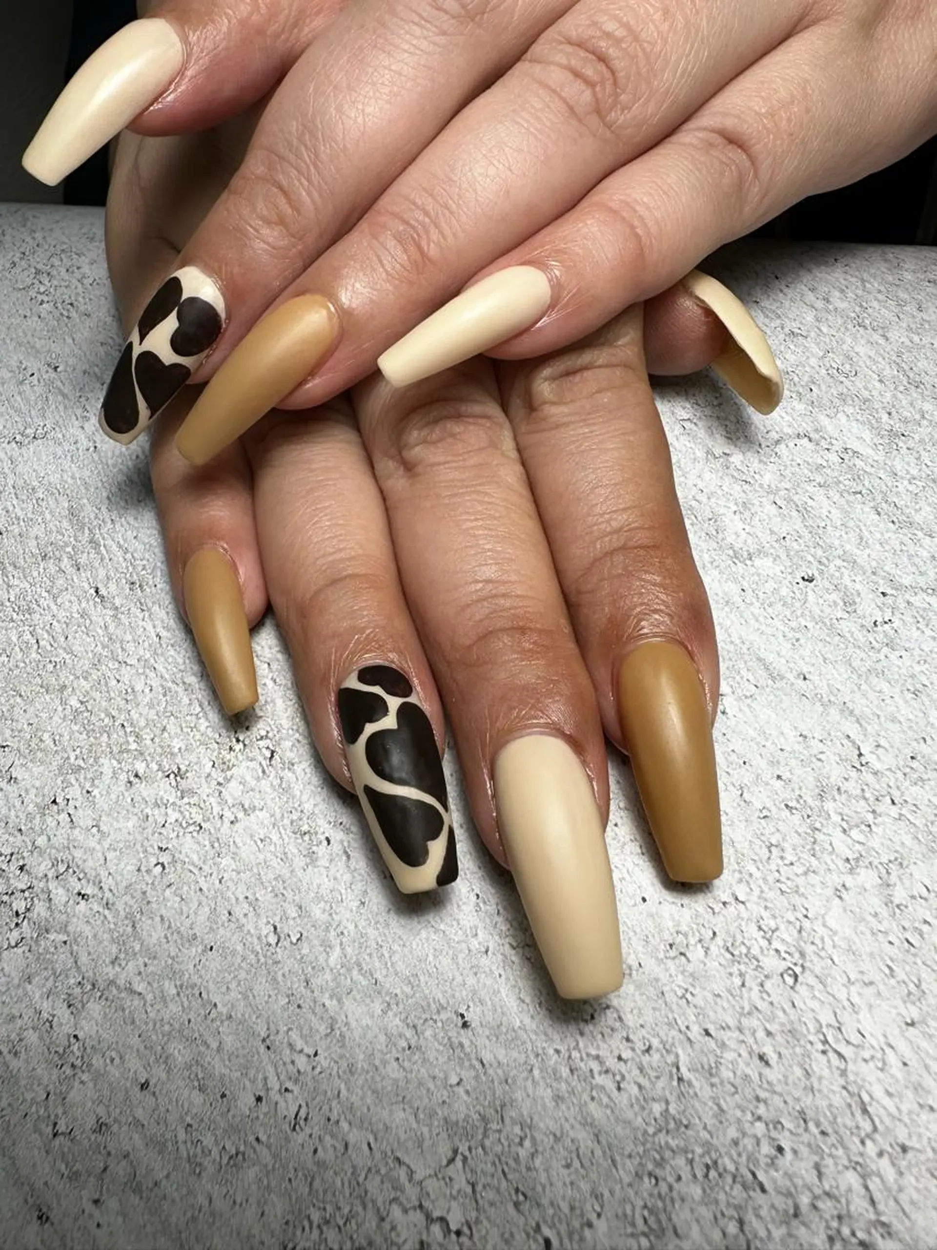 ネイル ハート マットネイル ハンドネイル MELLMODE所属・Nakano Kanaのネイルデザイン