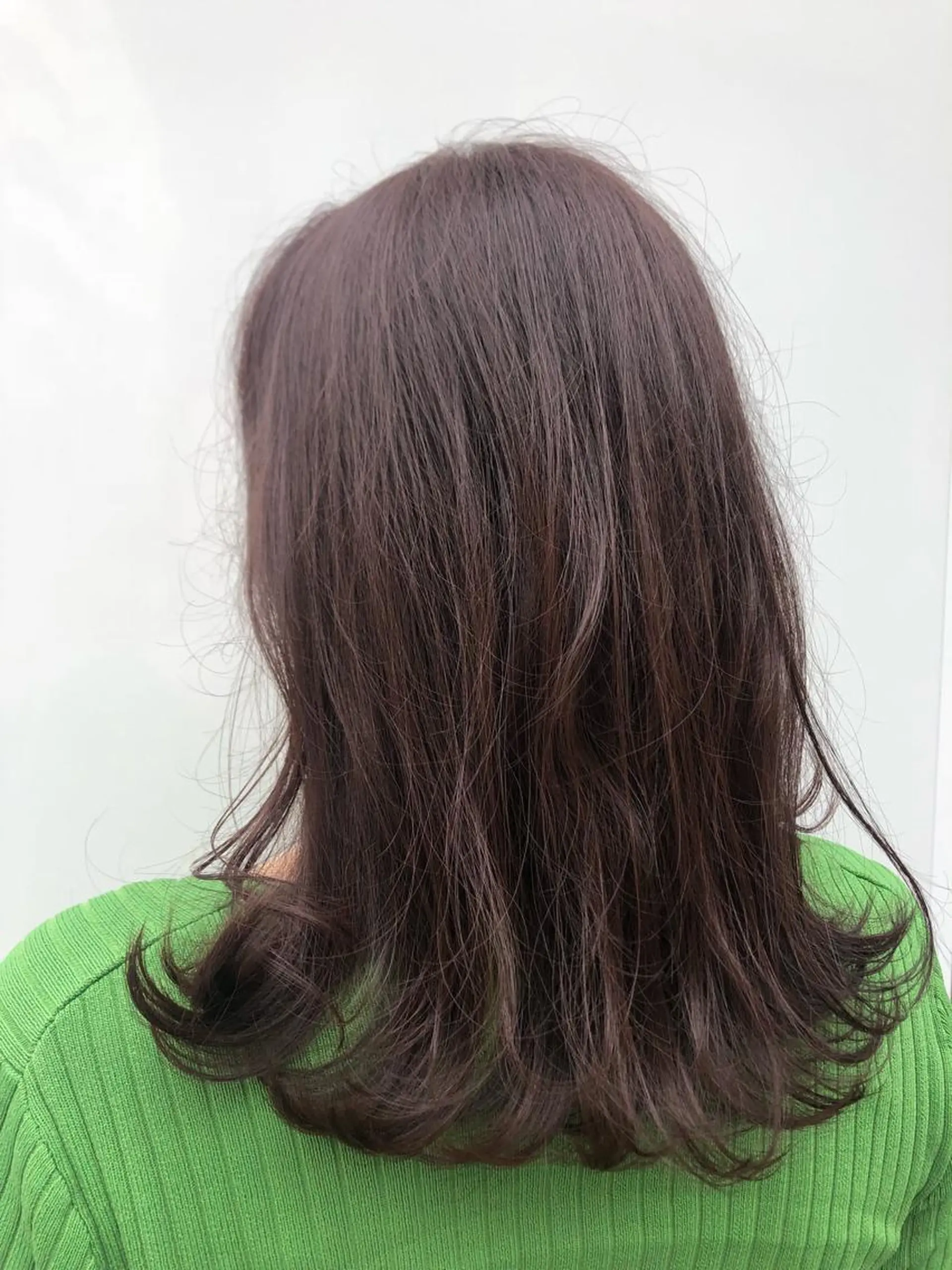 ミディアム ラベンダーベージュ カット ヘアカラー トリートメント ヘッドスパ Lia所属・縮毛矯正の達人 ☆　松本のヘアスタイル