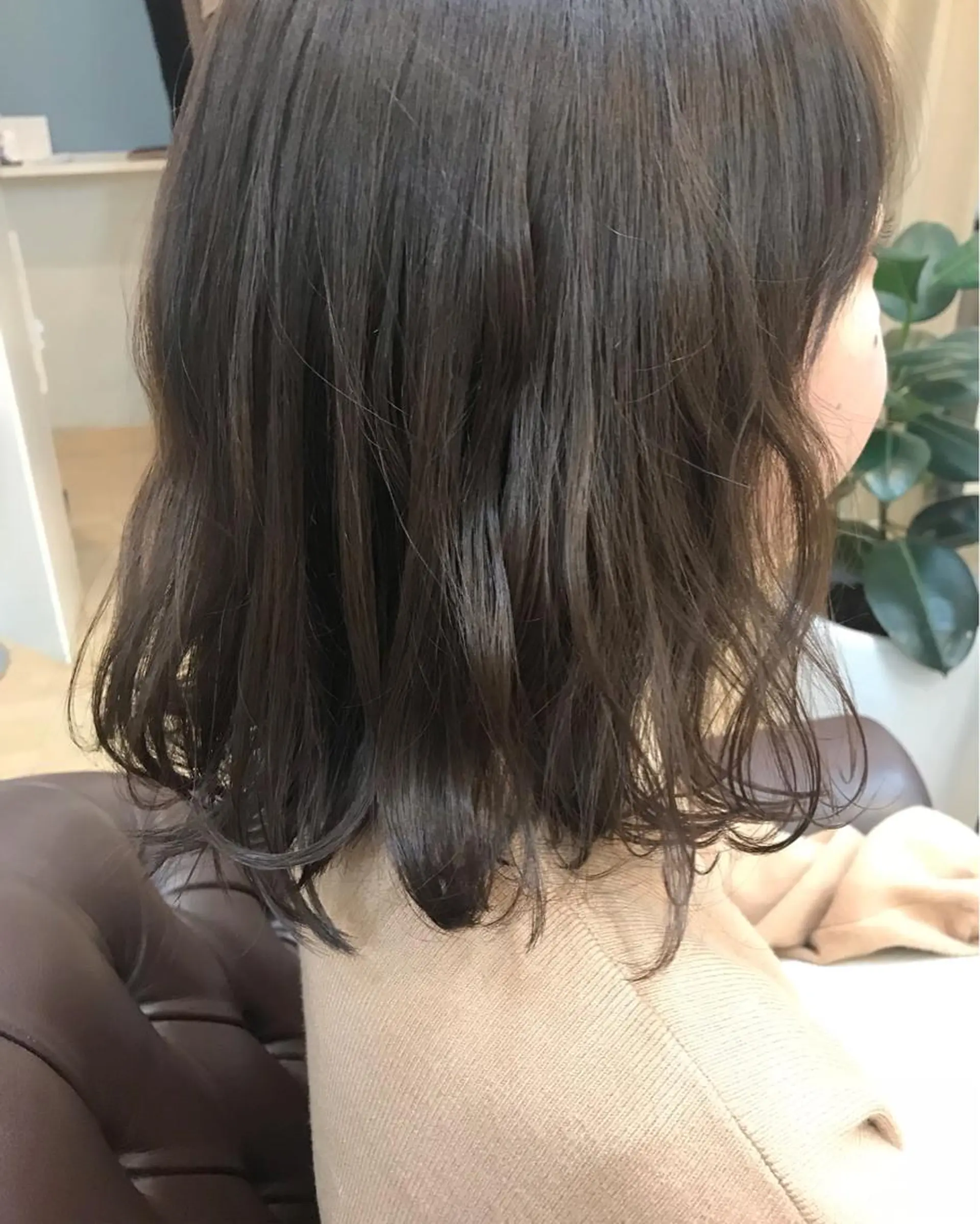 ミディアム カラー ベージュカラー オリーブベージュ Click所属・クニモトハルナ ボブ/柔らかカラーのヘアスタイル