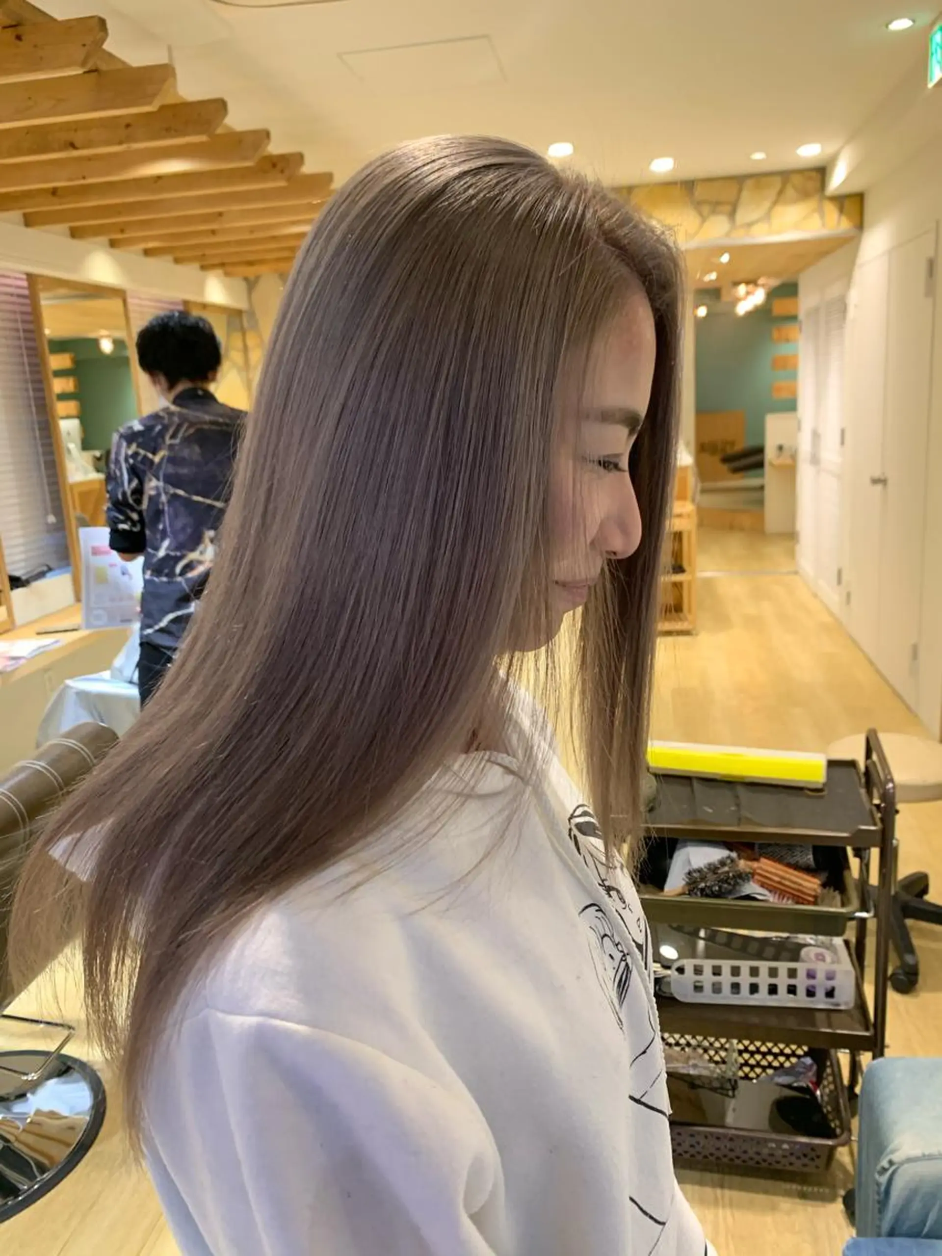 ロング 渋谷ハイトーン/ デザインカラー阿部のヘアスタイル