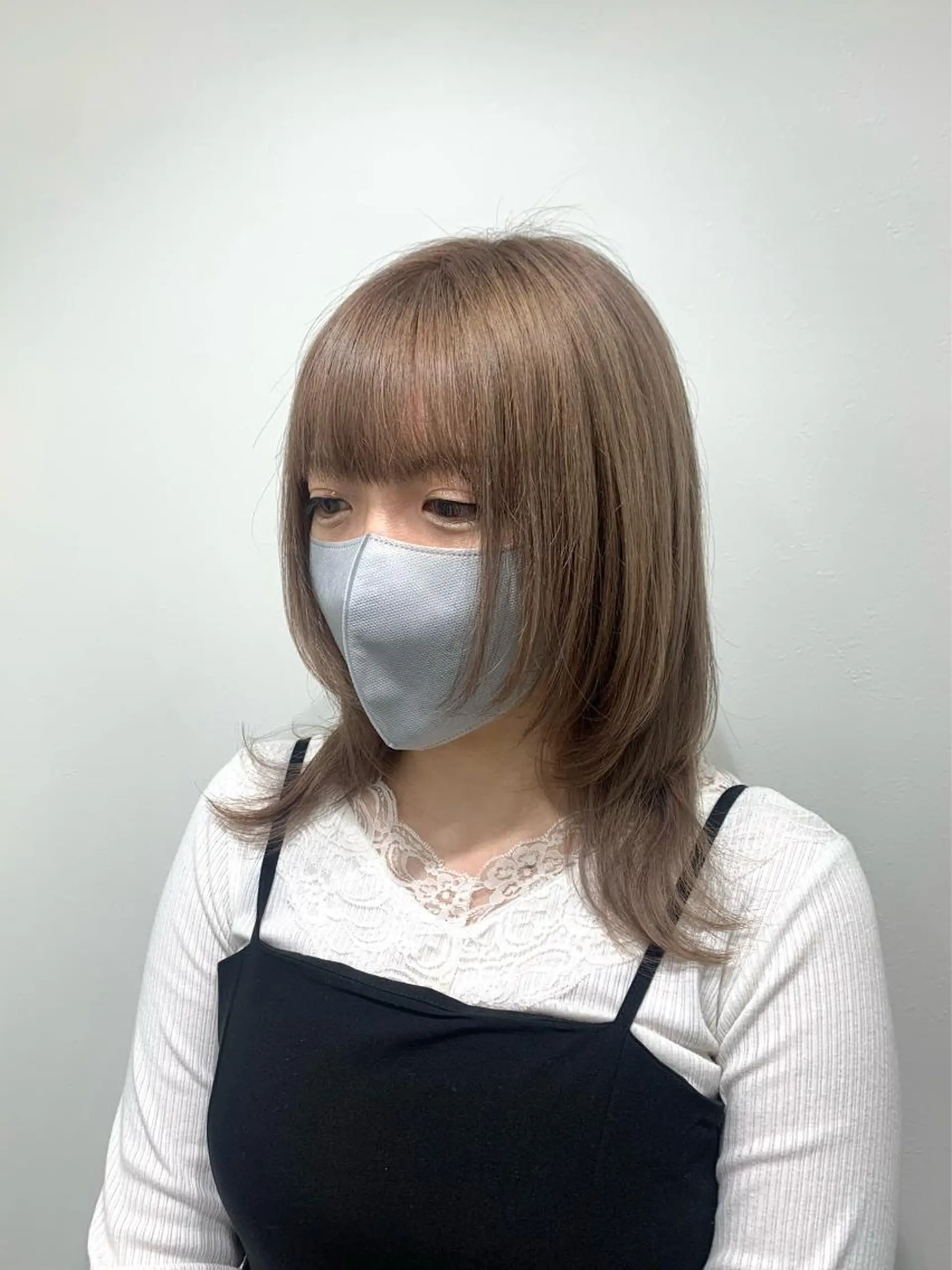 ミディアム レイヤー ハイトーン 暖色⭐︎KANAKOのヘアスタイル