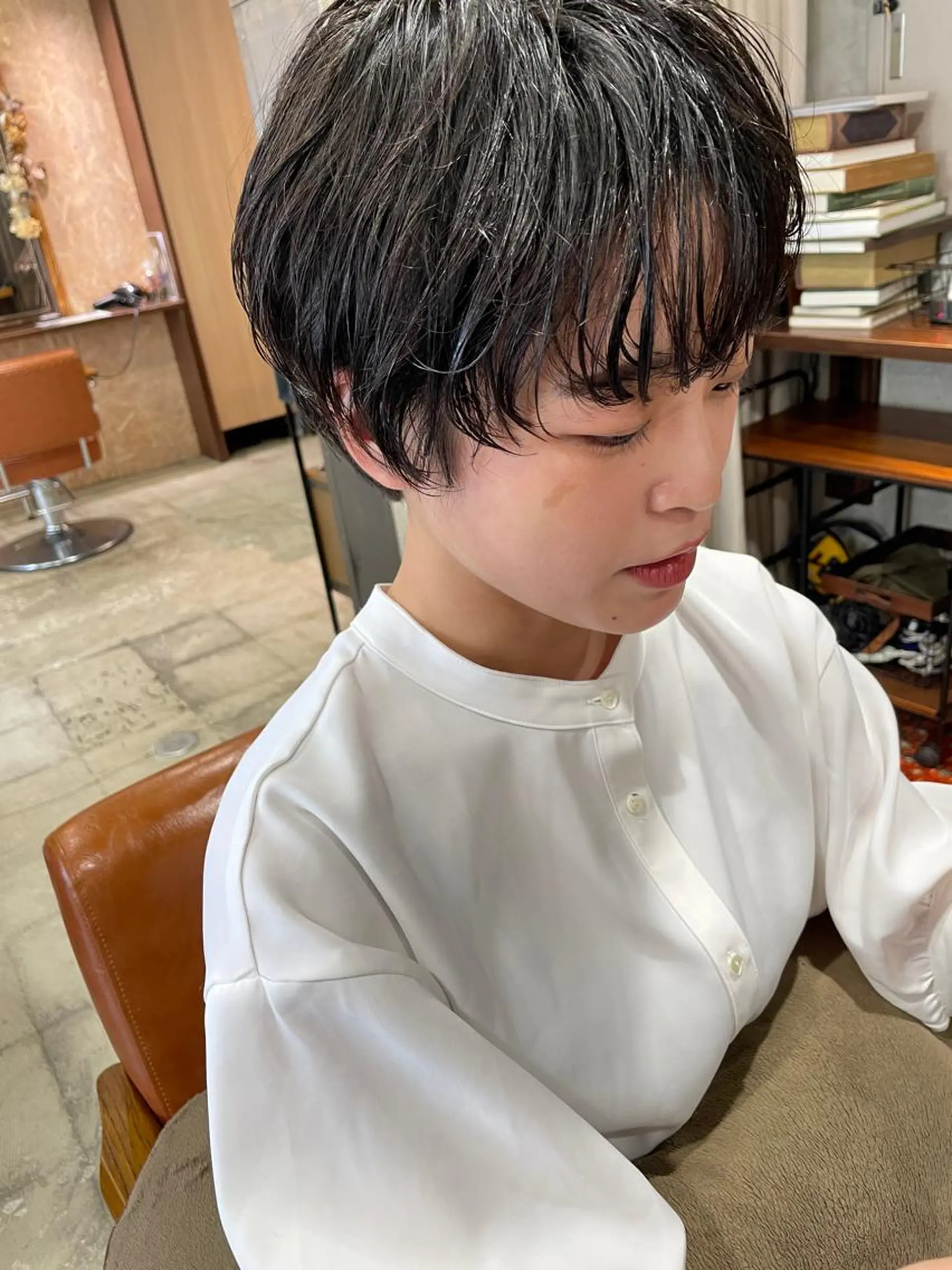 ショート ヘアカラー パーマ トリートメント さの あやねのヘアスタイル