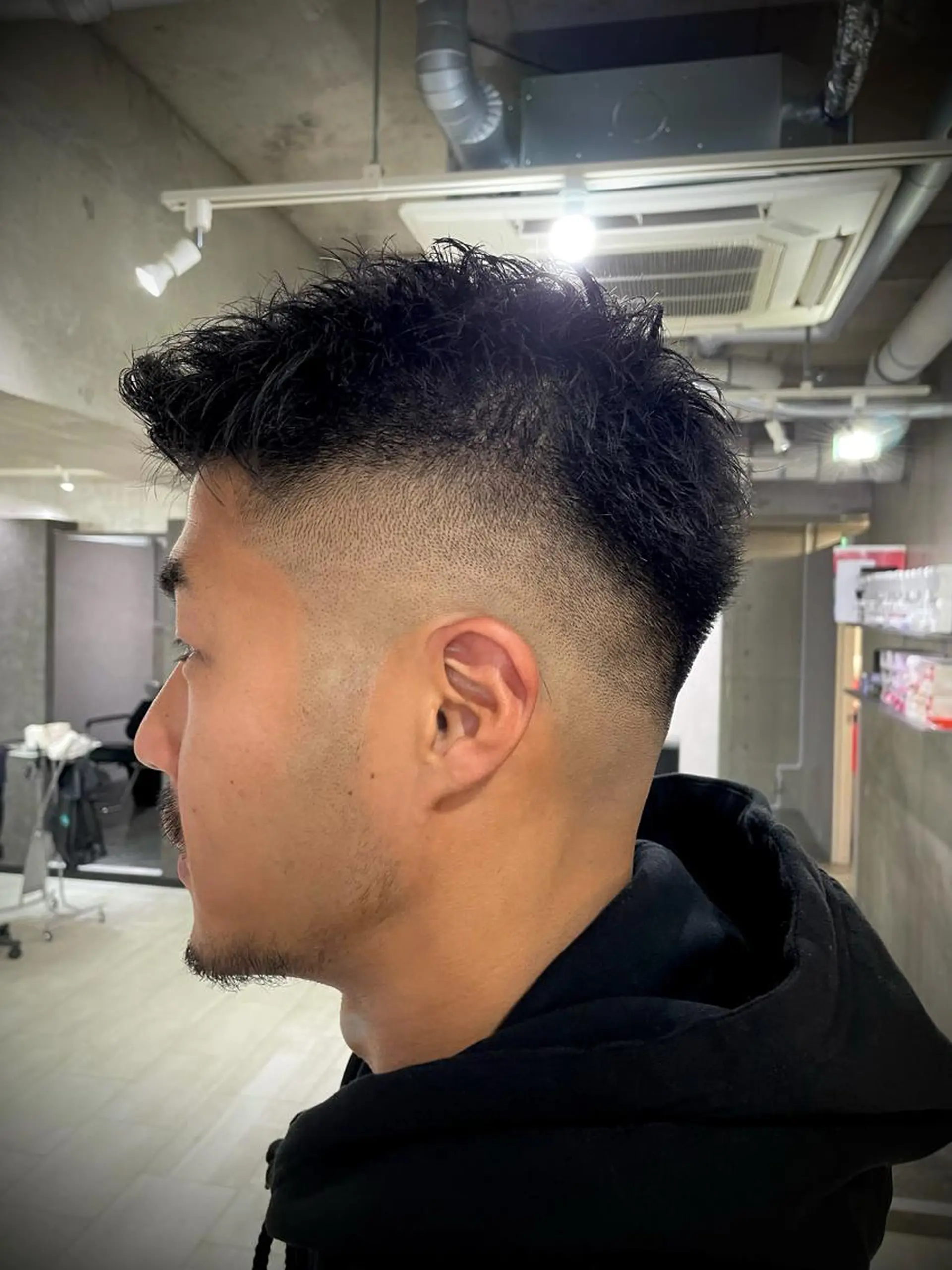 メンズ Kvell&Co.所属・李（り) 泉昊(せんこう)のヘアスタイル