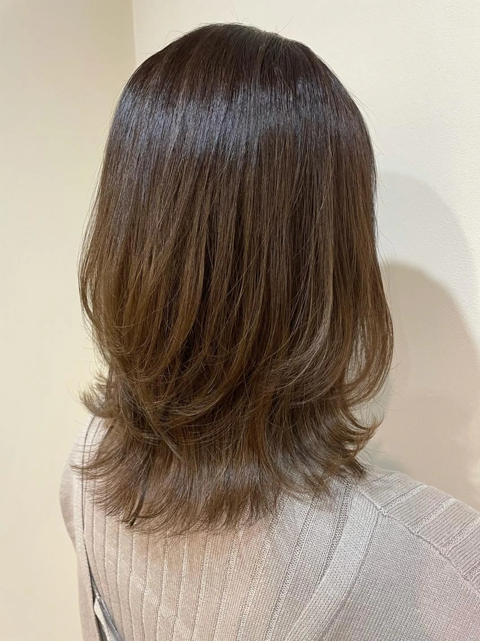 ミディアム ウルフカット カット ✨美髪サラ艶トレンド 橋柿 実紀✨のヘアスタイル