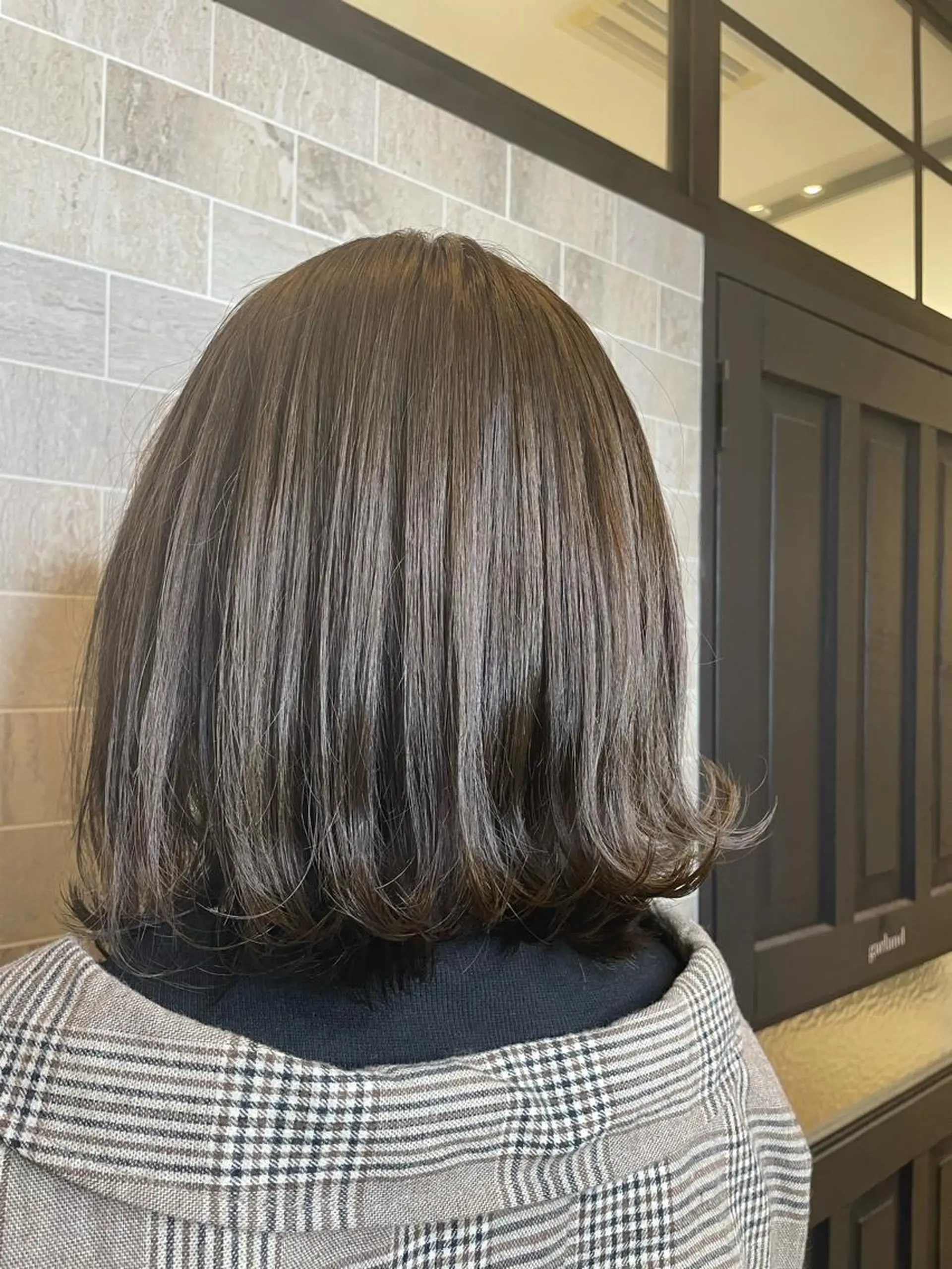 ミディアム 柳井 瑠菜のヘアスタイル