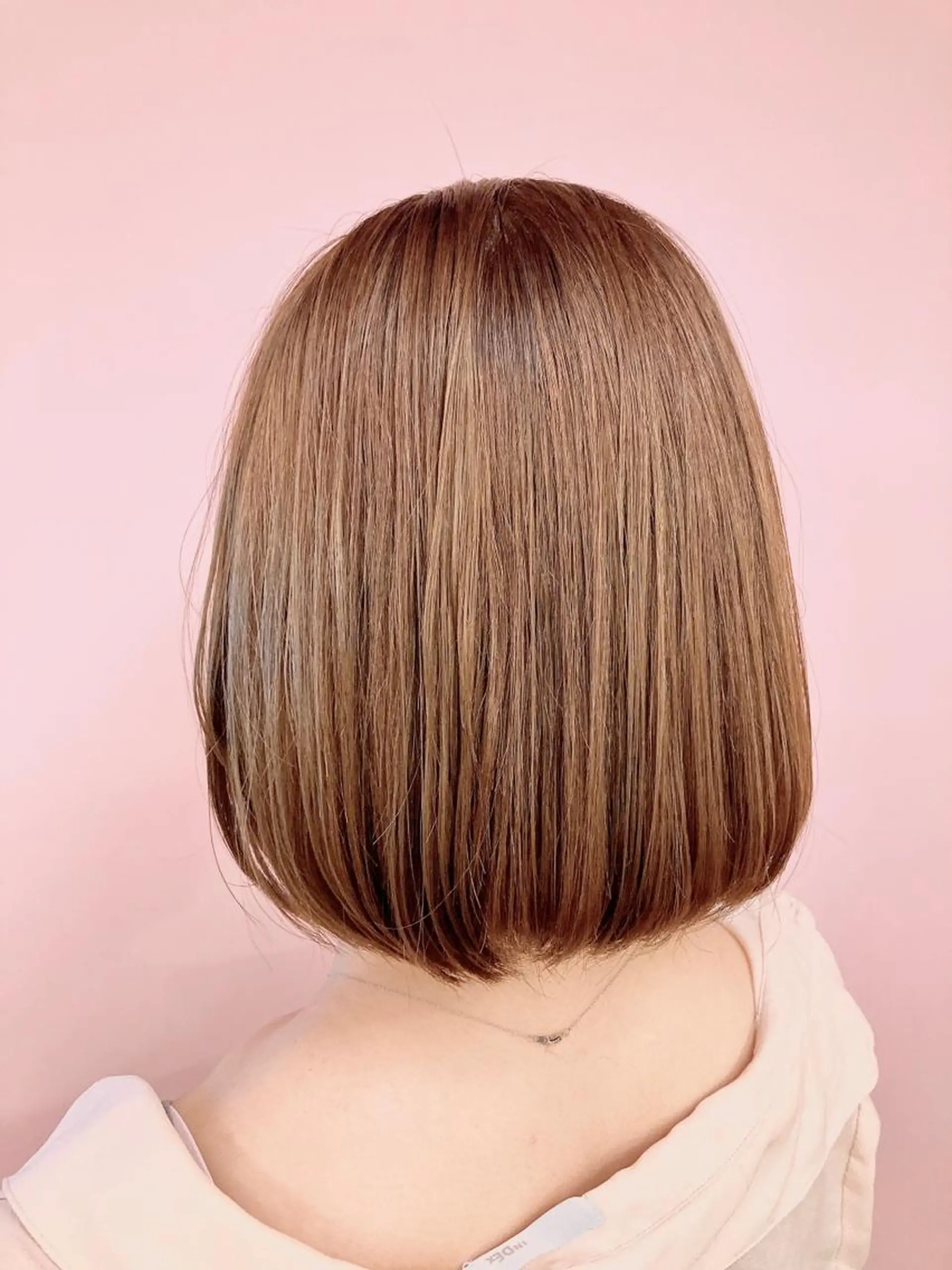 ショート カラー ベージュカラー ミルクティーベージュ カット ヘアカラー トリートメント ✨髪質改善縮毛矯正✨ 宇田川修平のエステ・リラクイメージ