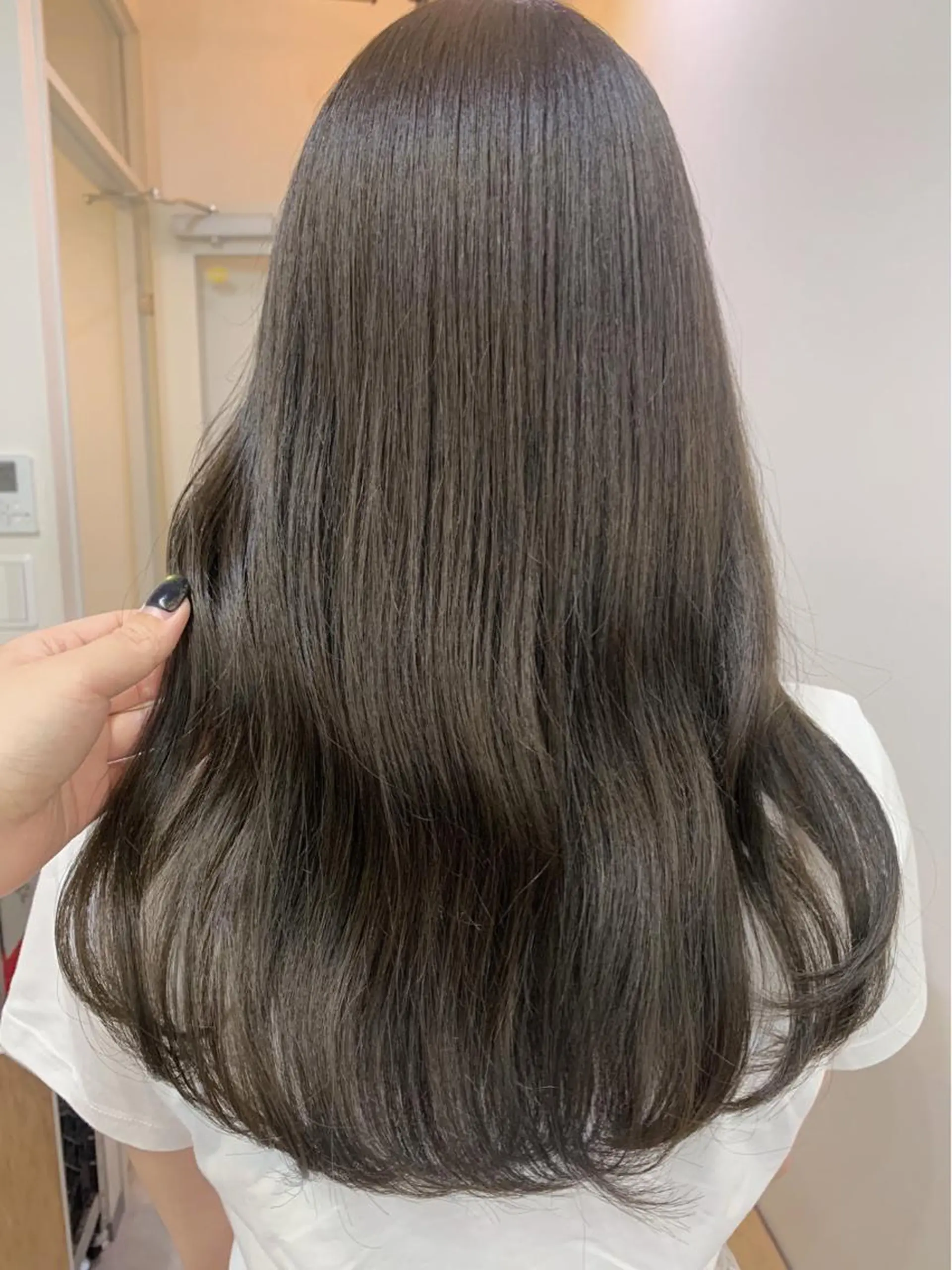 ロング カット ヘアカラー トリートメント SALOWIN 銀座一丁目店所属・髪質改善/縮毛矯正 🎀小林 唯 🎀のヘアスタイル