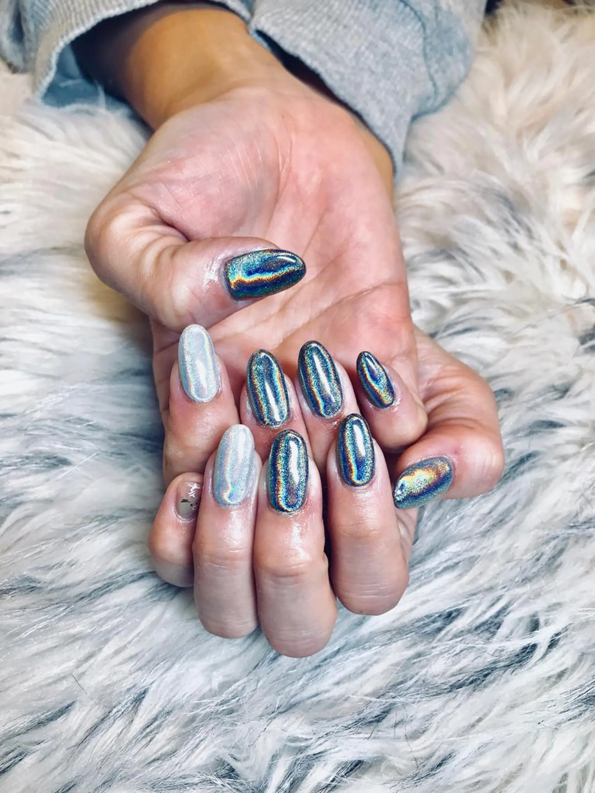 ミディアム ネイル アートネイル ハンドネイル ハンドケア nail&eye Aoのマツエク・マツパデザイン