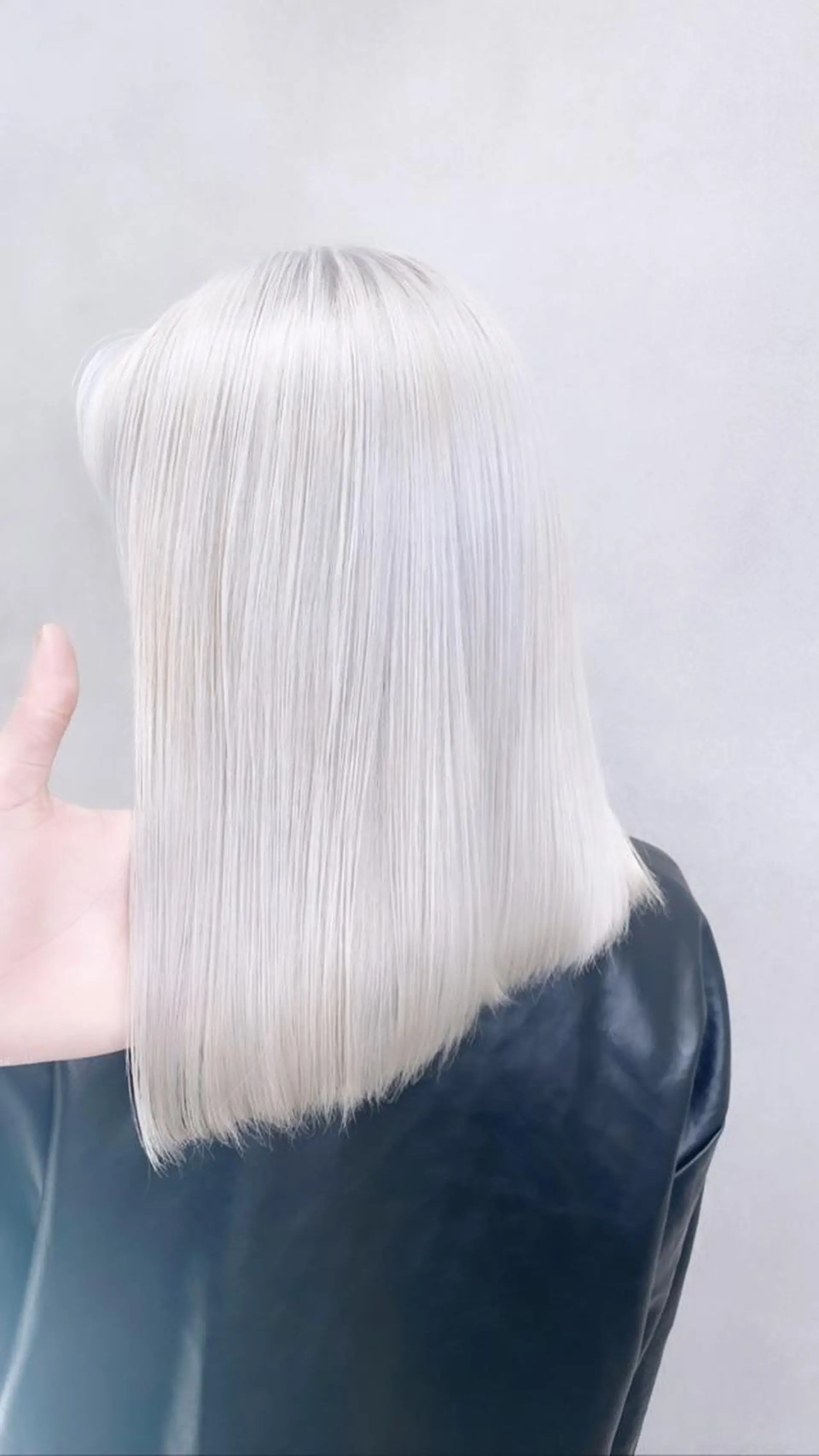 ショート カラー ブリーチ ヘアカラー THINK SHOP KANTAのヘアスタイル