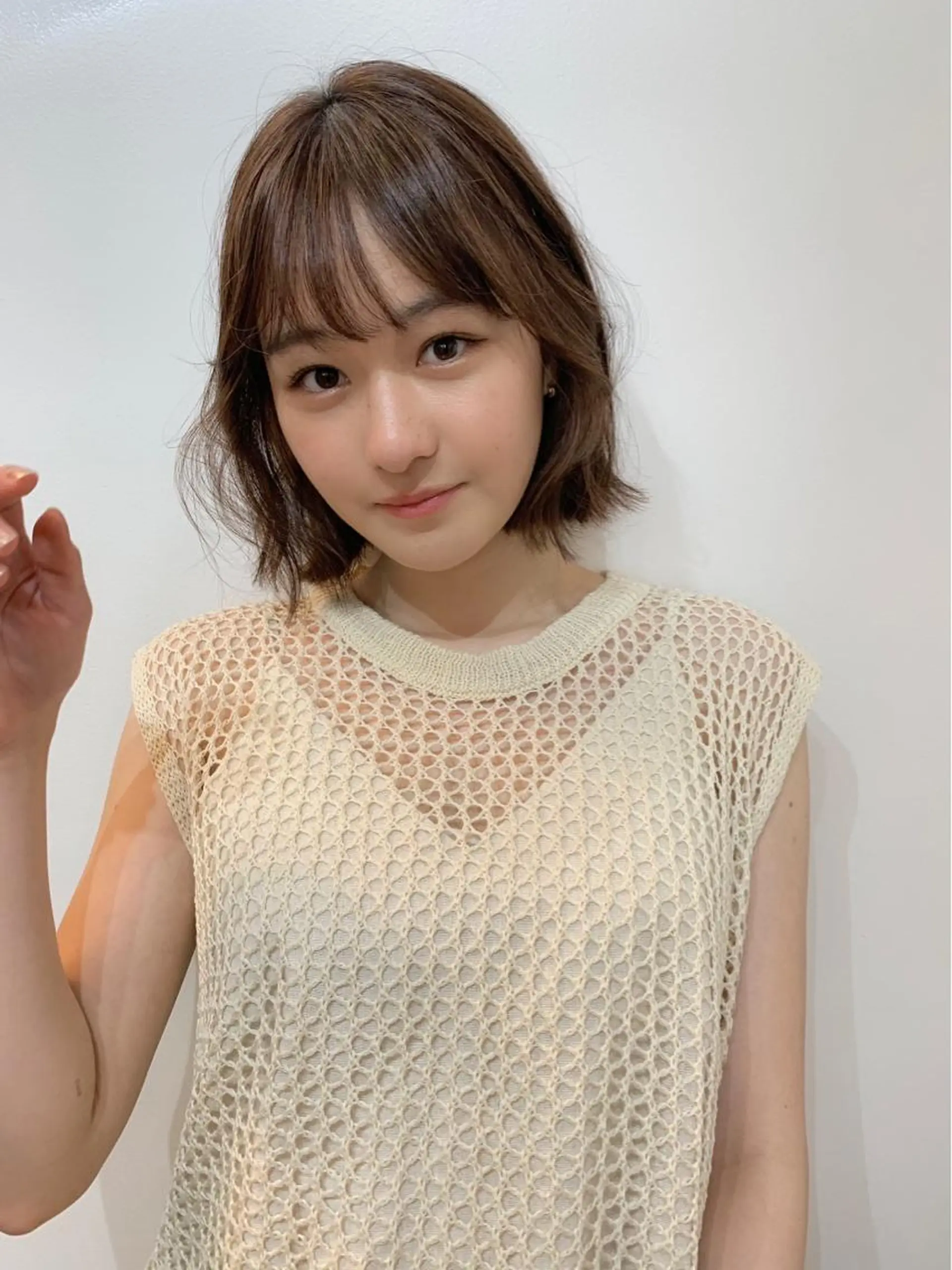 ショート カラー 切りっぱなしボブ ブラウンカラー ボブ 柔らかブラウン/顔周 りレイヤー♡ユウシのヘアスタイル