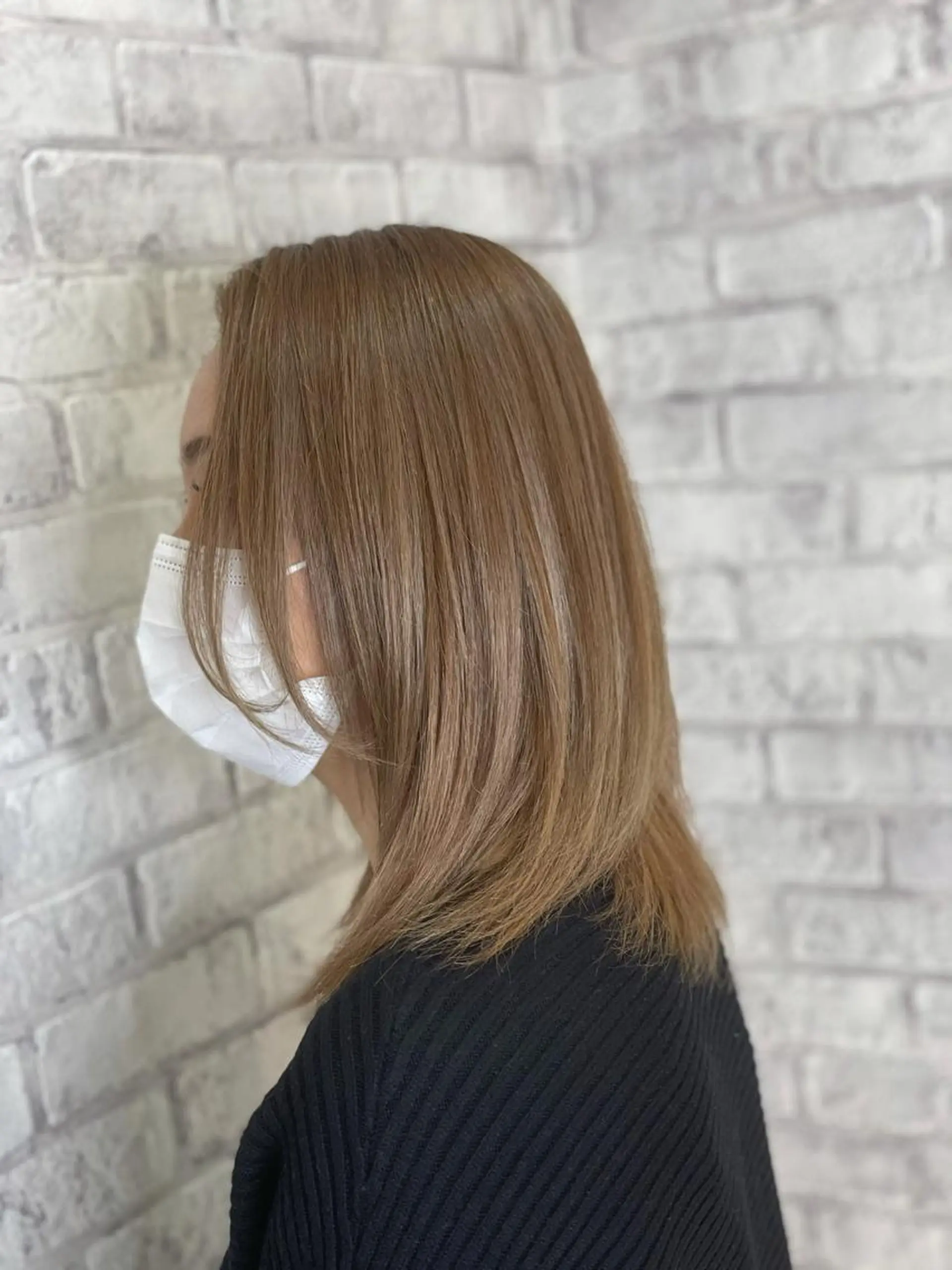 ミディアム カラー ブリーチ ヘアカラー トリートメント 秋山 幸太のヘアスタイル