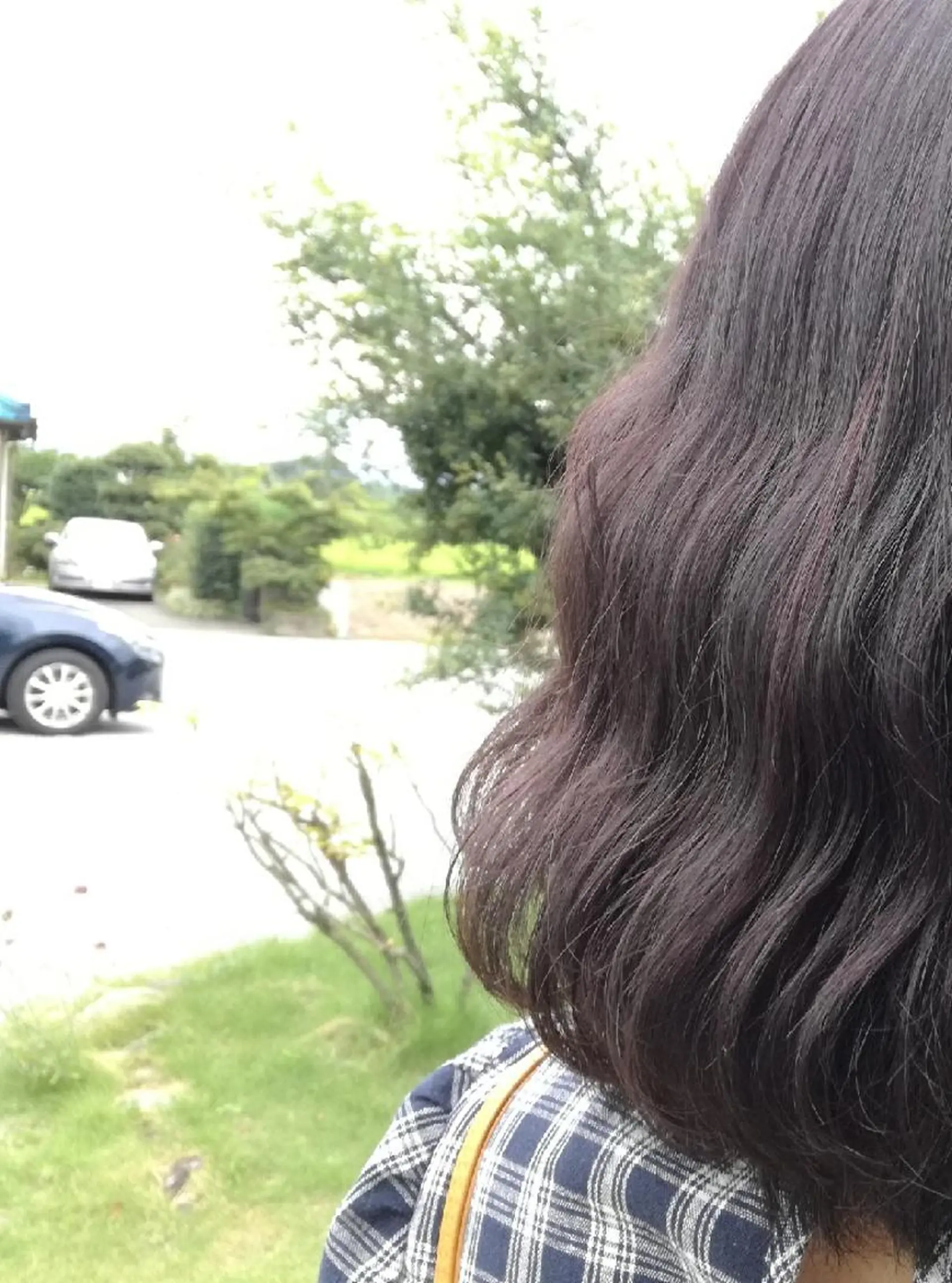 カラー ミディアム ブリーチ パープルカラー ヘアカラー トリートメント 佐藤 美咲のヘアスタイル