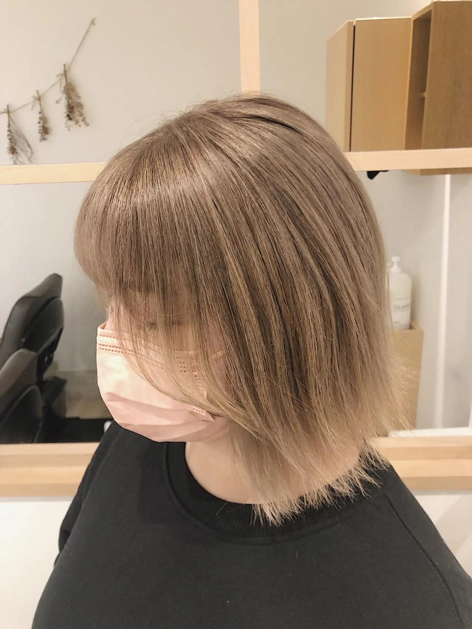ショート カラー パーマ ヘアアレンジ ベージュカラー ブリーチ ミルクティーベージュ ボブ カット ヘアカラー トリートメント 【ツヤ髪美容師】 ツダケイスケのヘアスタイル