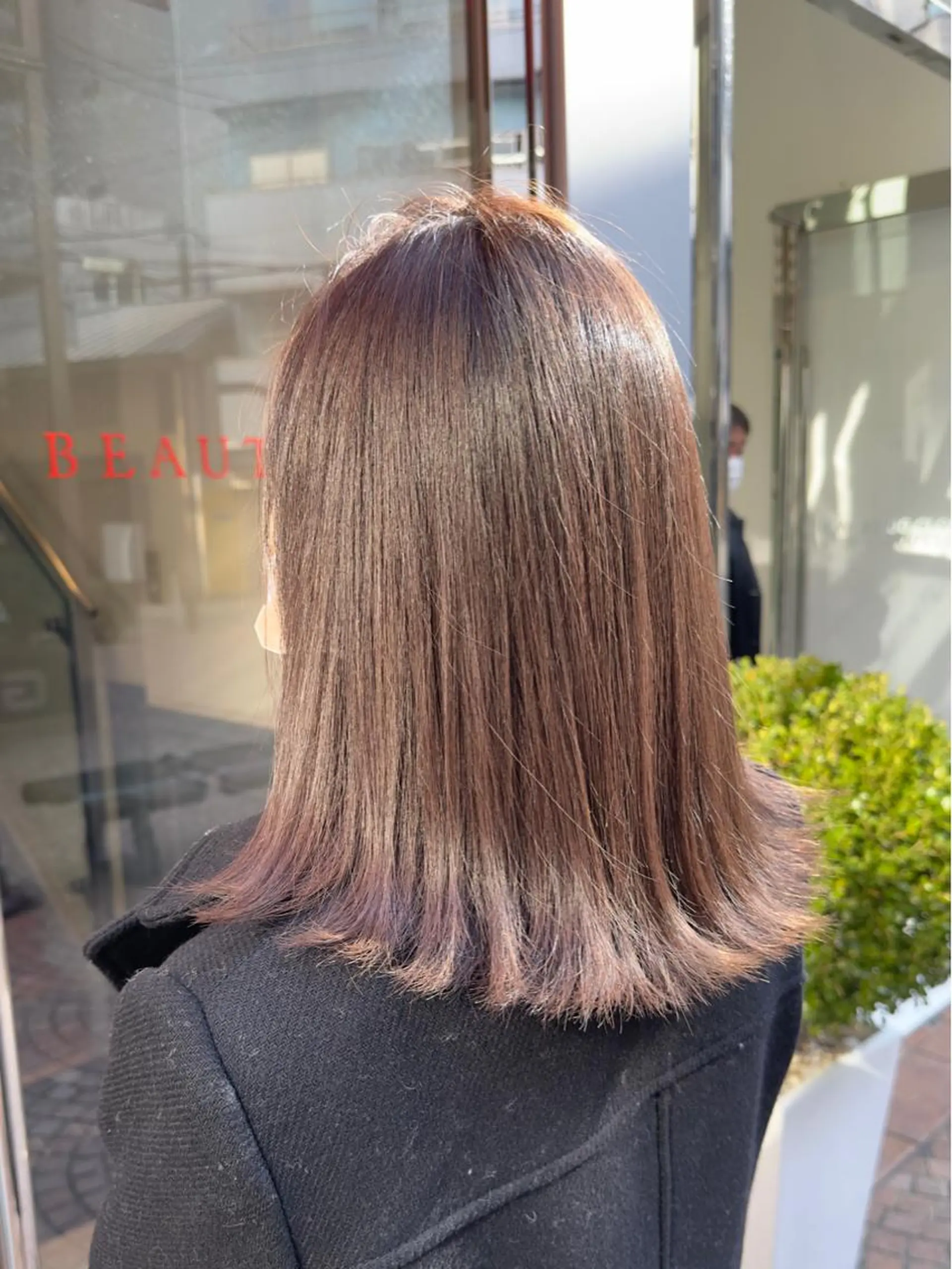 ミディアム カラー ブリーチ Savoir GRANMASH【サヴォア グランマッシュ】所属・ショート/レイヤー/ 透明感/グレージュのヘアスタイル