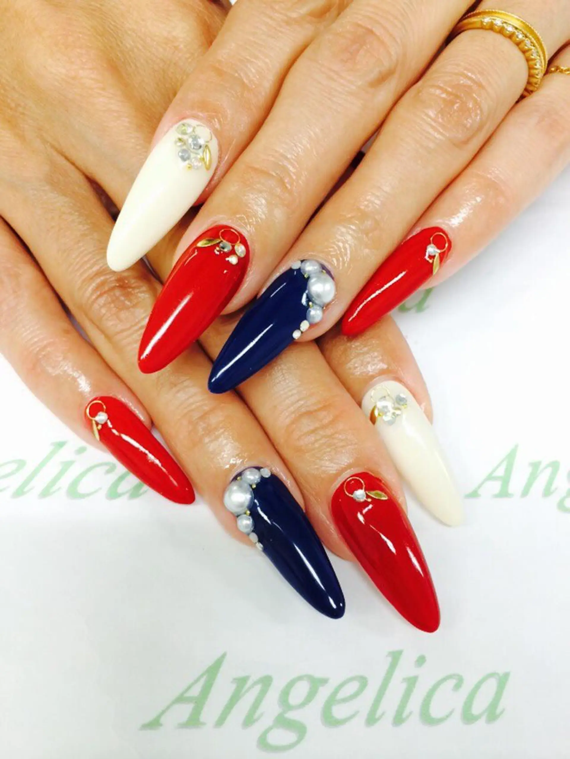 ネイル Angelica ネイリストのネイルデザイン