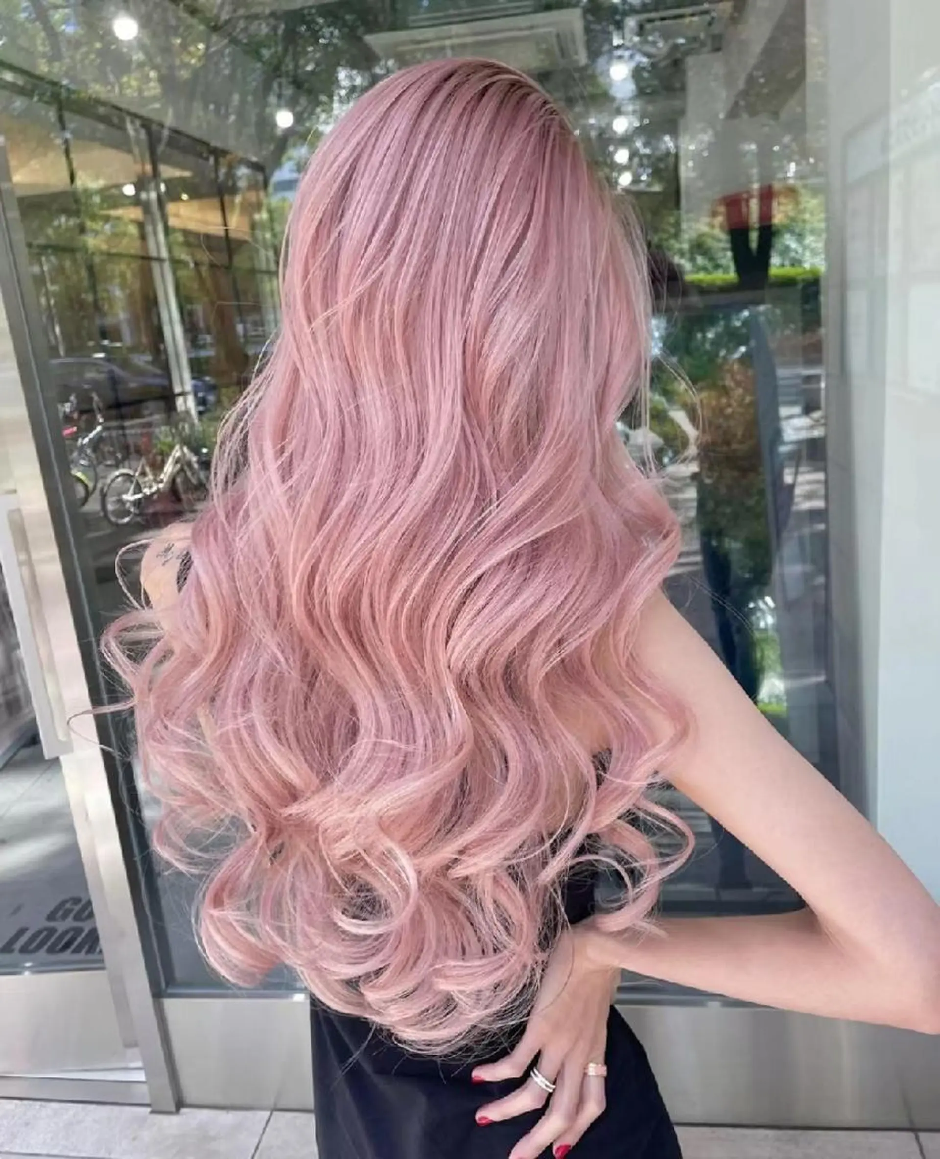 ロング カラー パーマ u hair所属・こばやし ももこのヘアスタイル