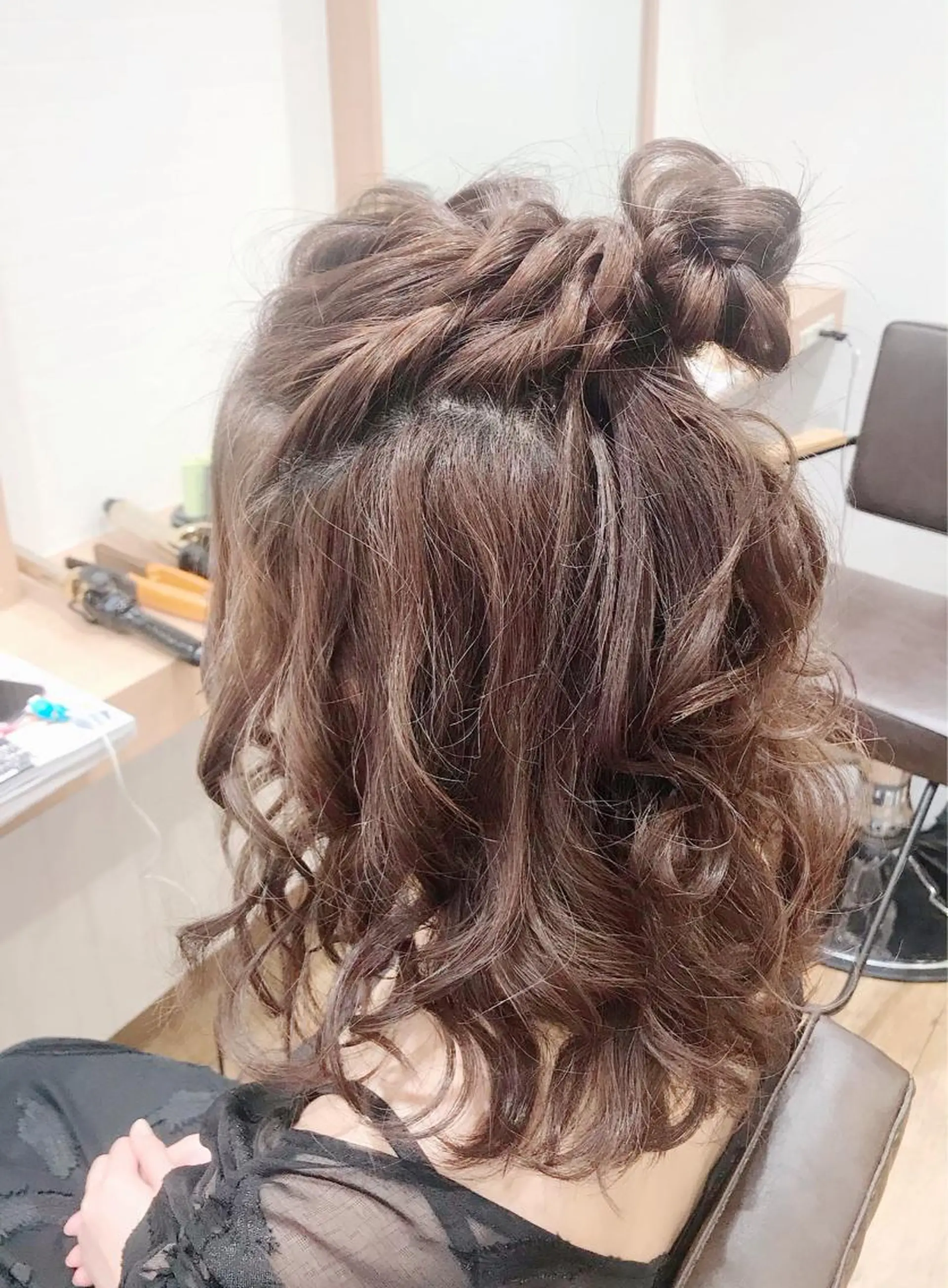 ミディアム ヘアアレンジ ハーフアップ お団子ヘア ヘアセット GRANLUSSO 〜グランルッソ駅前店所属・木口 嘉美のヘアスタイル