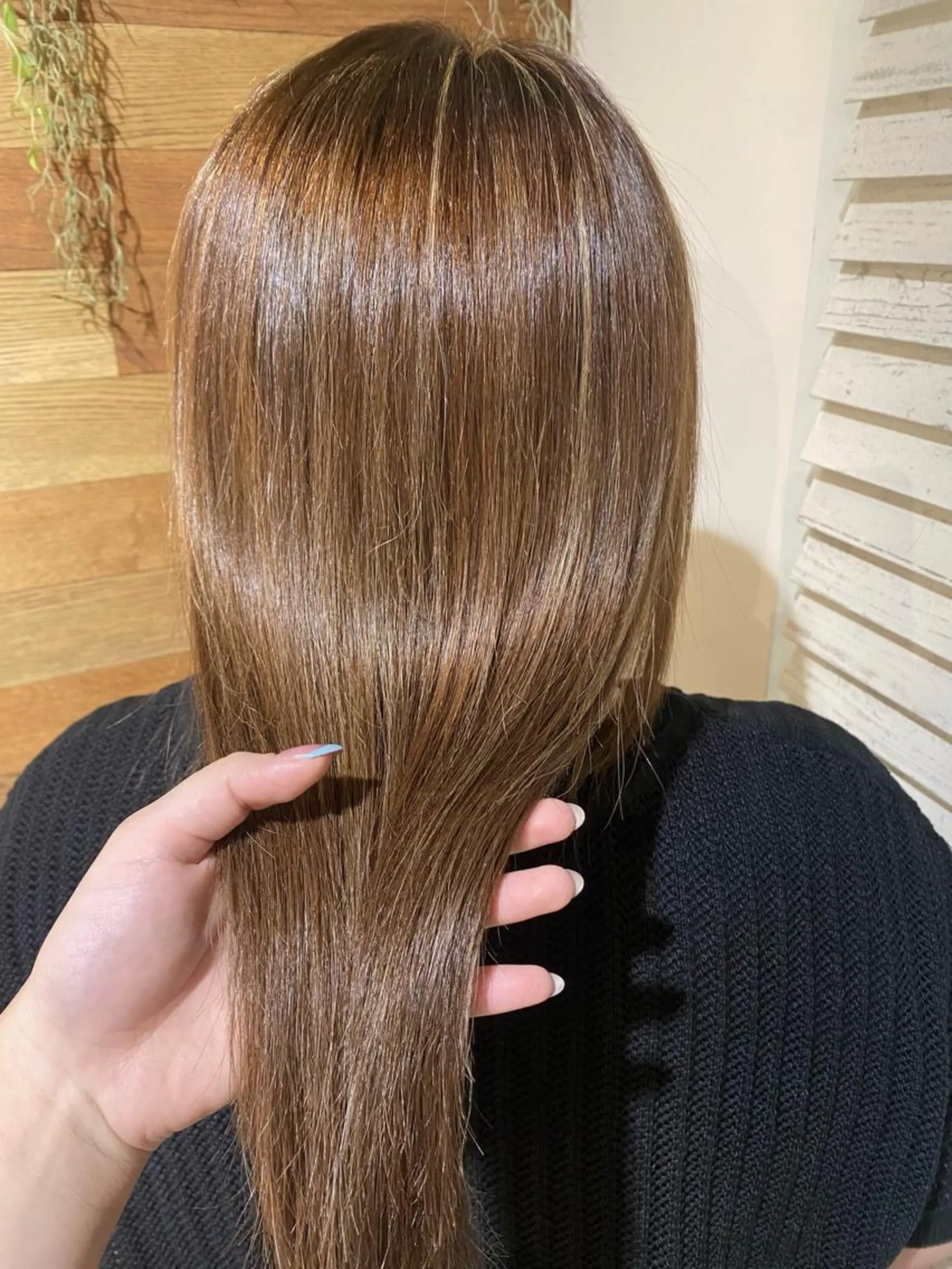 セミロング カラー ハイライトカラー ハイライト ヘアカラー 【ROA】 MISUZU✨のヘアスタイル