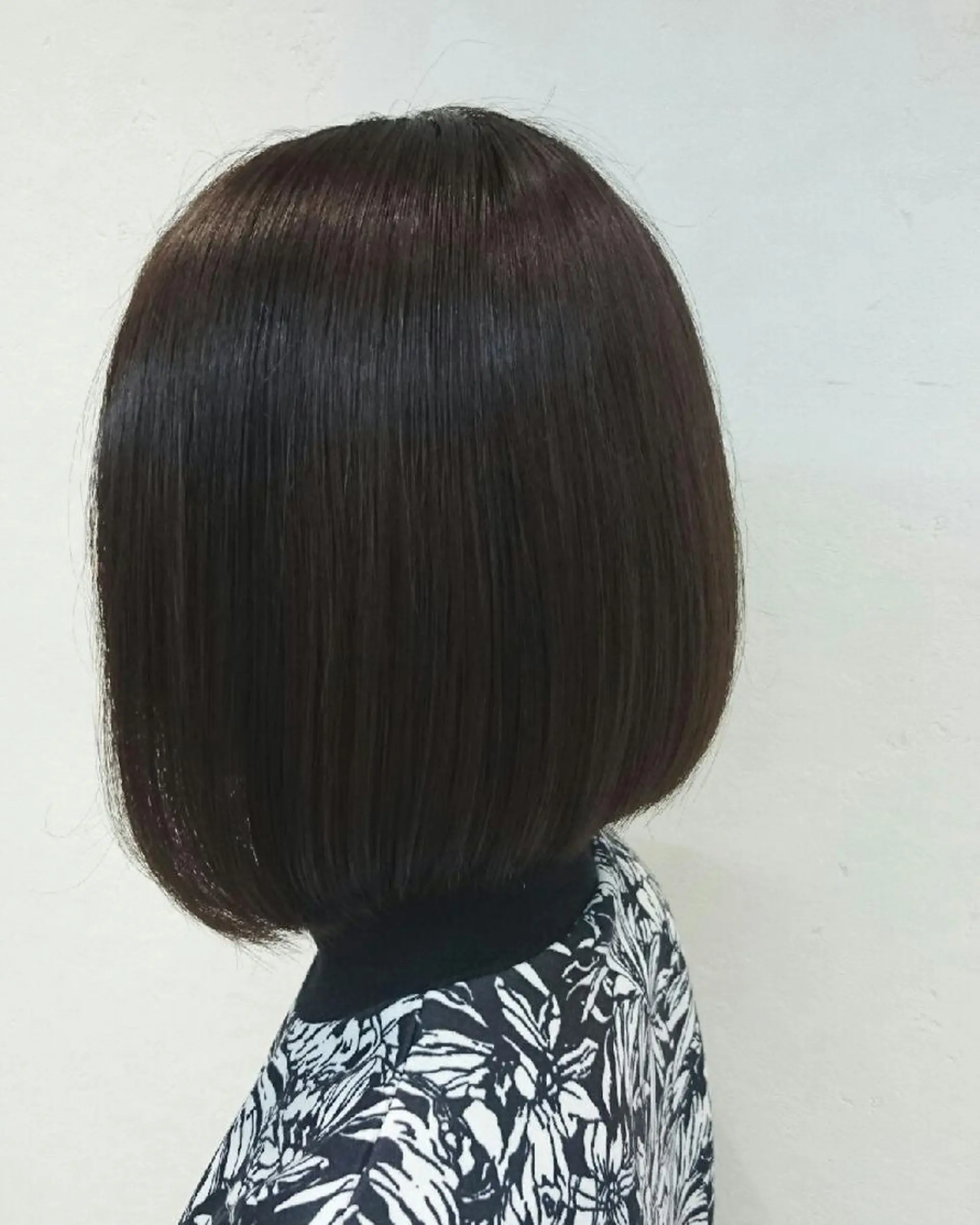 ショート カラー 前下がりボブ ボブ 透明感ハイライト◎ 伊藤夏海のヘアスタイル