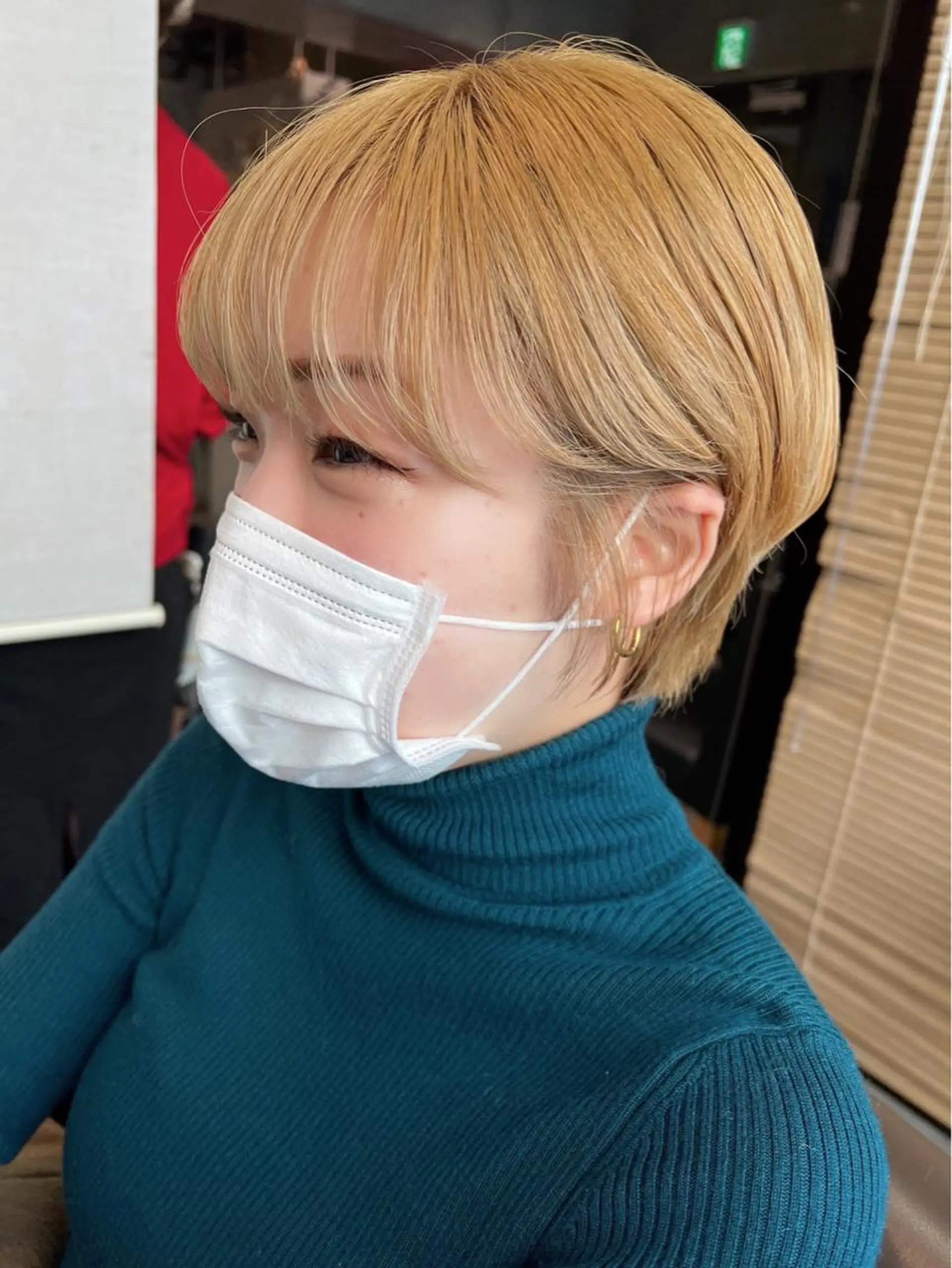 ショート カラー ヘアアレンジ サナ🌱 切りっぱなしボブのヘアスタイル