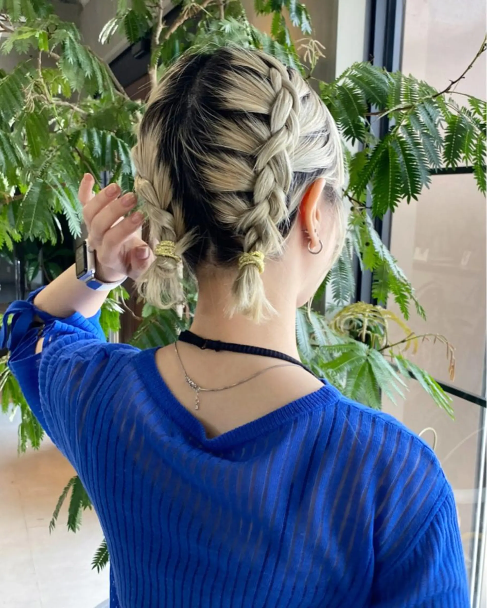 ショート カラー Nikiita リコのヘアスタイル