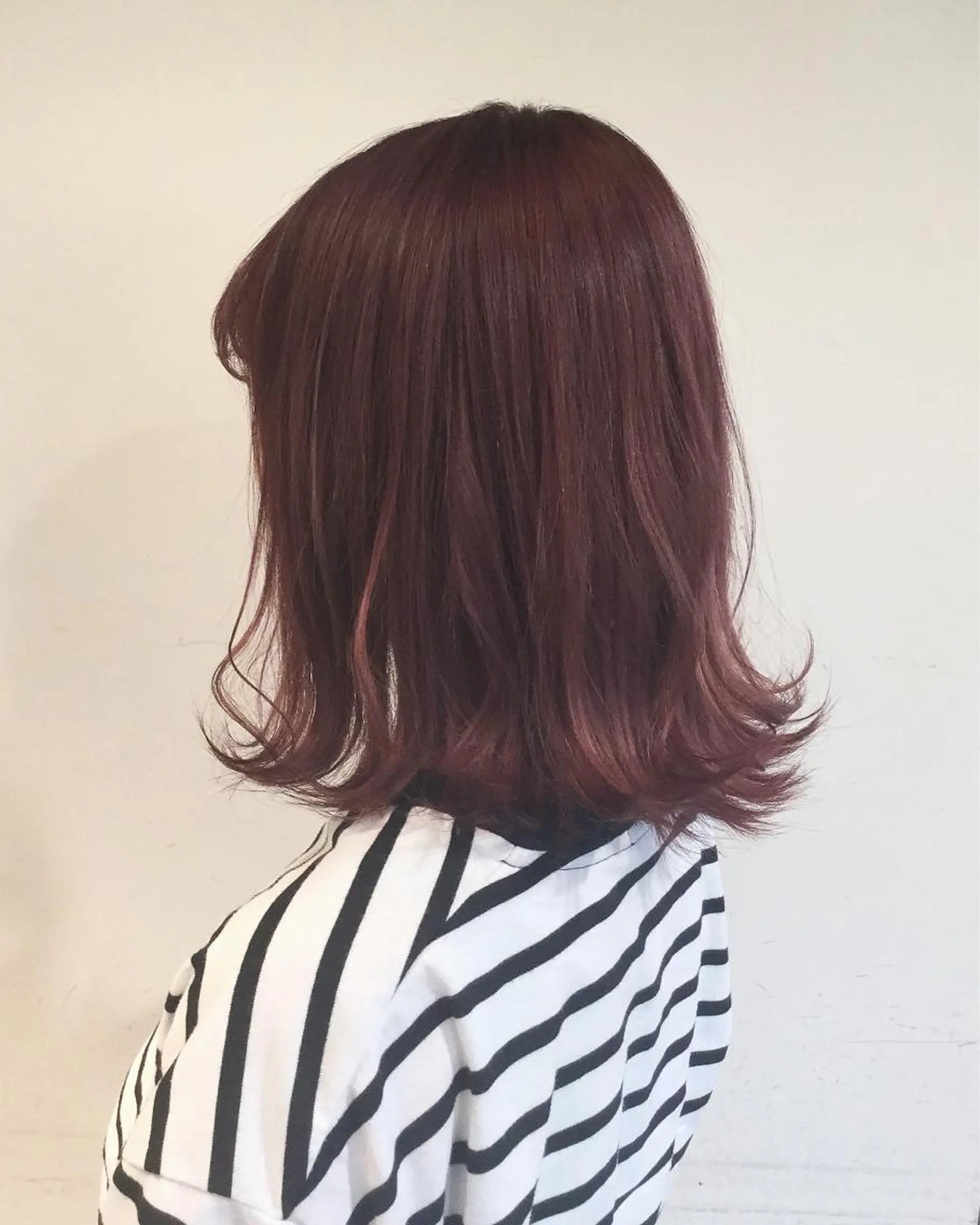 ミディアム カラー ヘアアレンジ パープルカラー レッドカラー 🌿‬ ܸAir 透明感🌱西村知佳のヘアスタイル